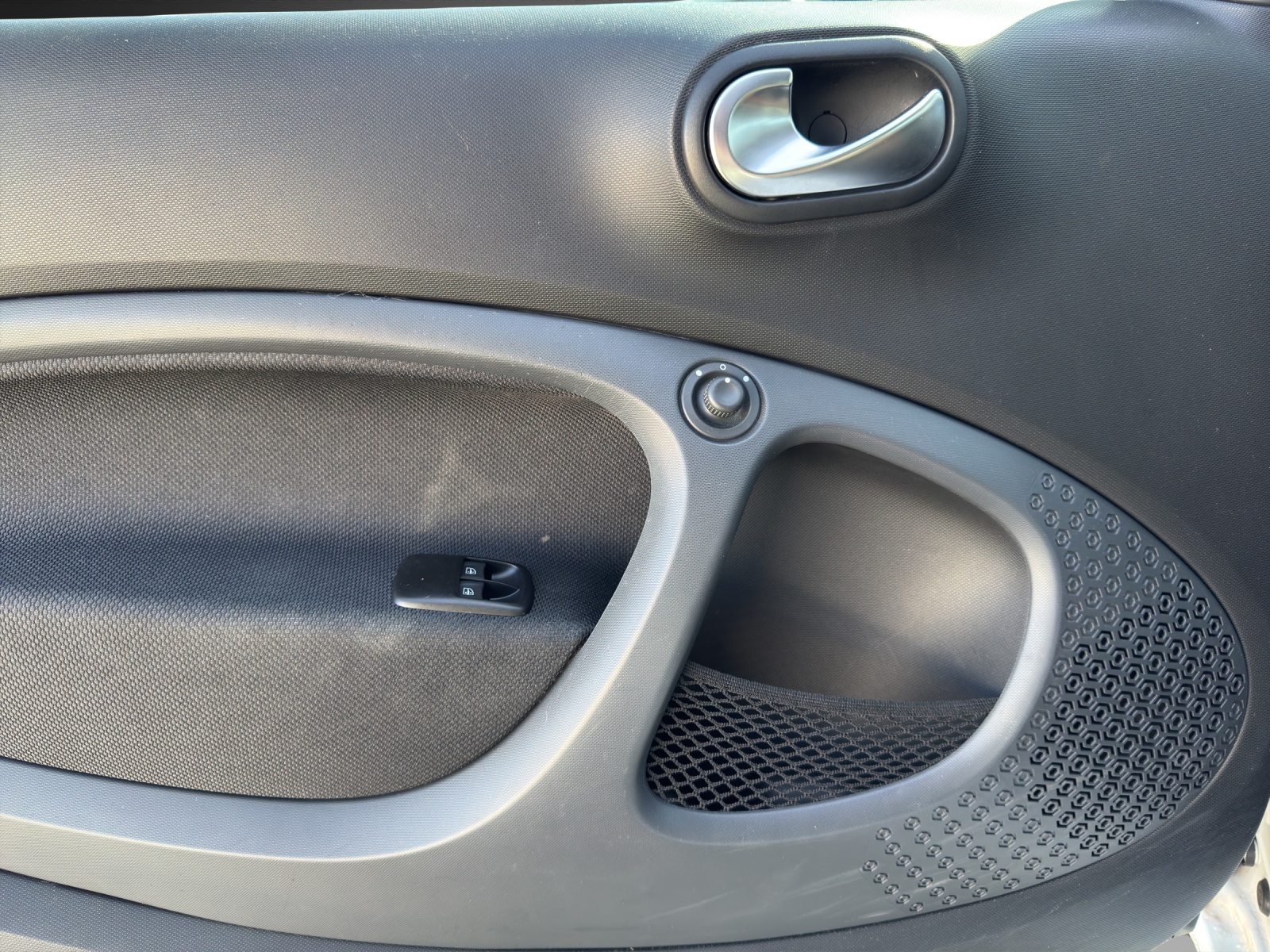 SMART fortwo EQ pulse-image-12