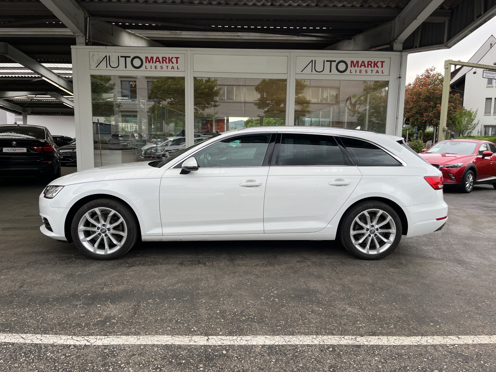 AUDI A4 Avant 2.0 TFSI Sport S-tronic-image-1