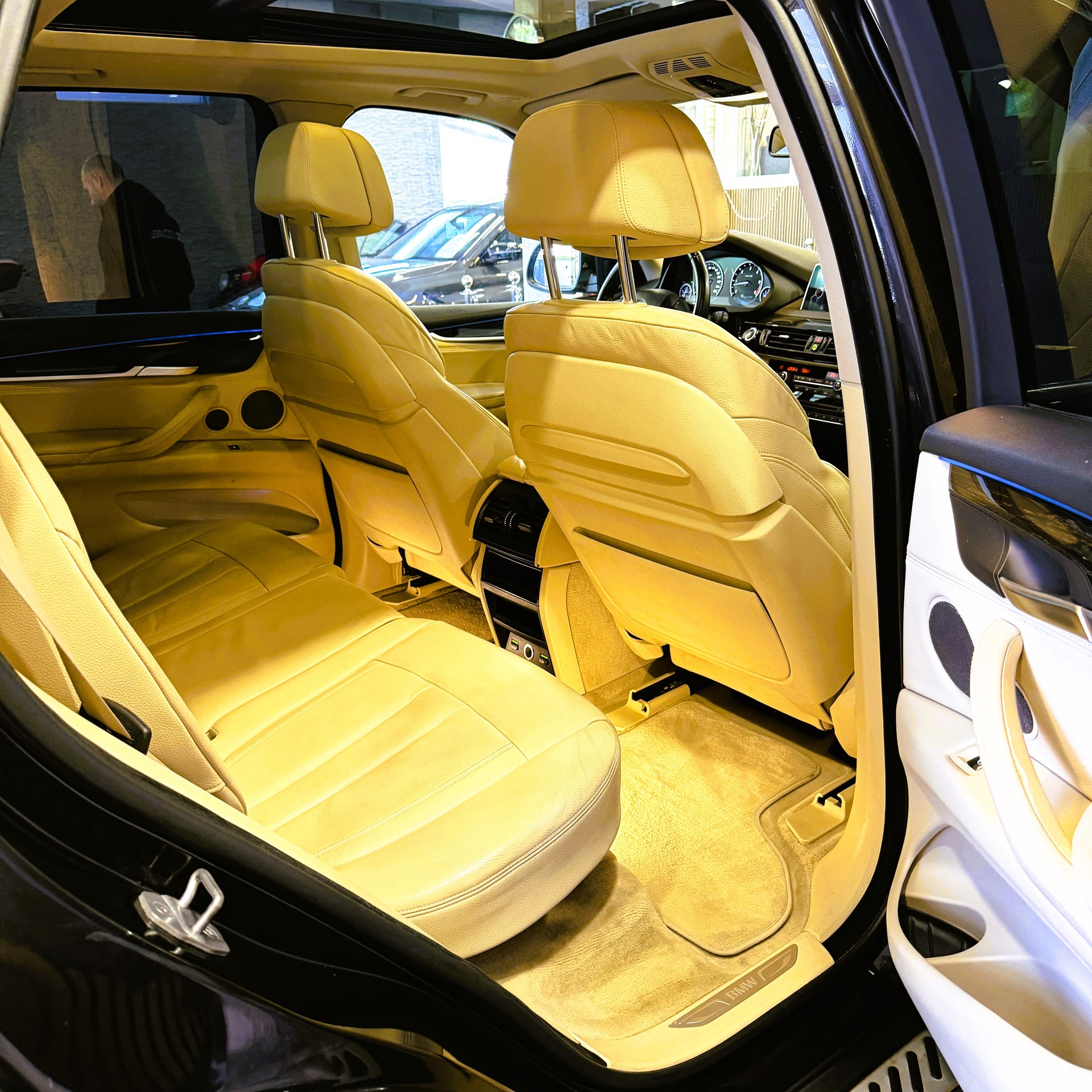 BMW X5 xDrive 30d Steptronic-image-23