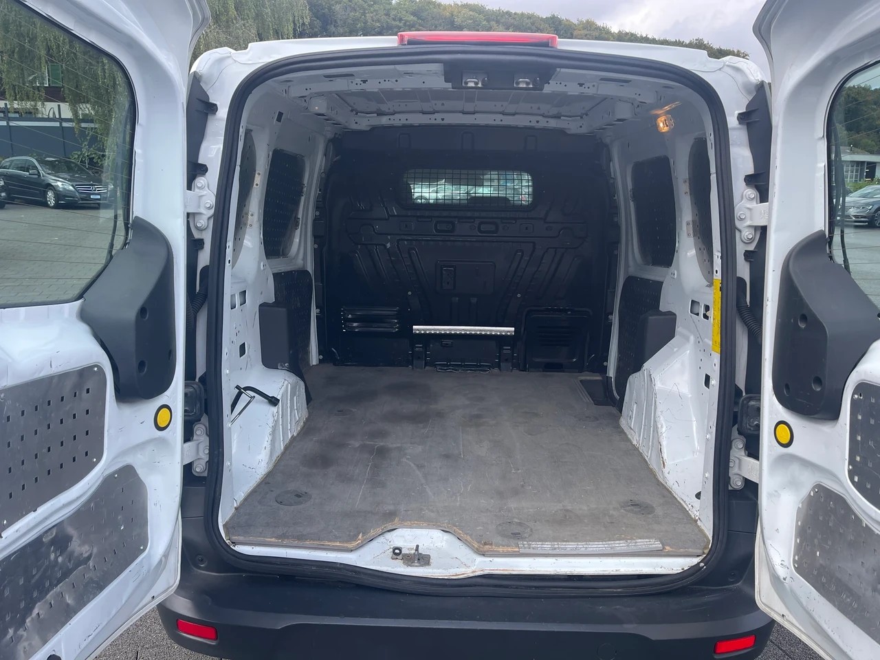 FORD Transit Connect Van T220 1.6 TDCi Trend-image-11