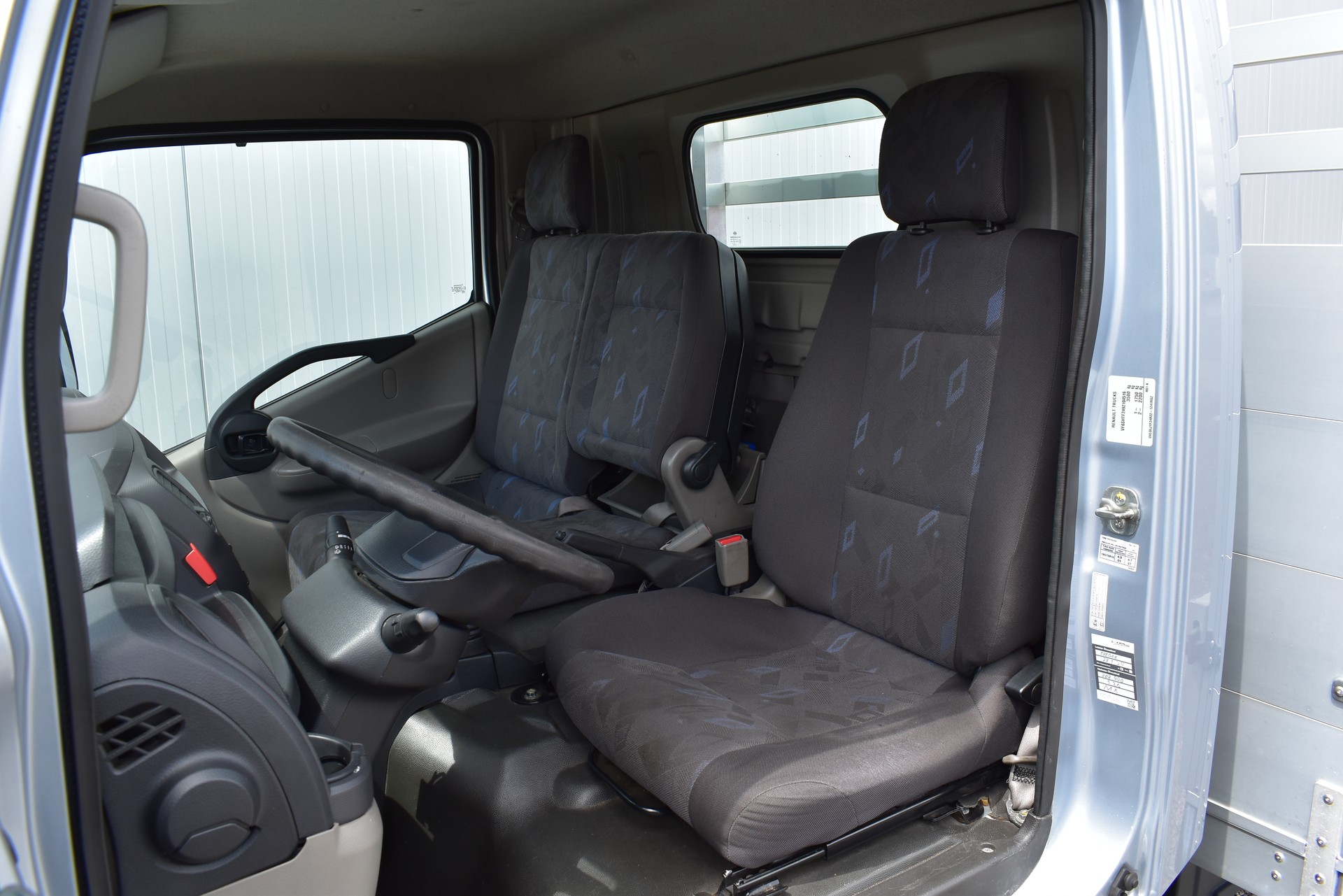 RENAULT Maxity 130.45 Brücke AHK-image-5