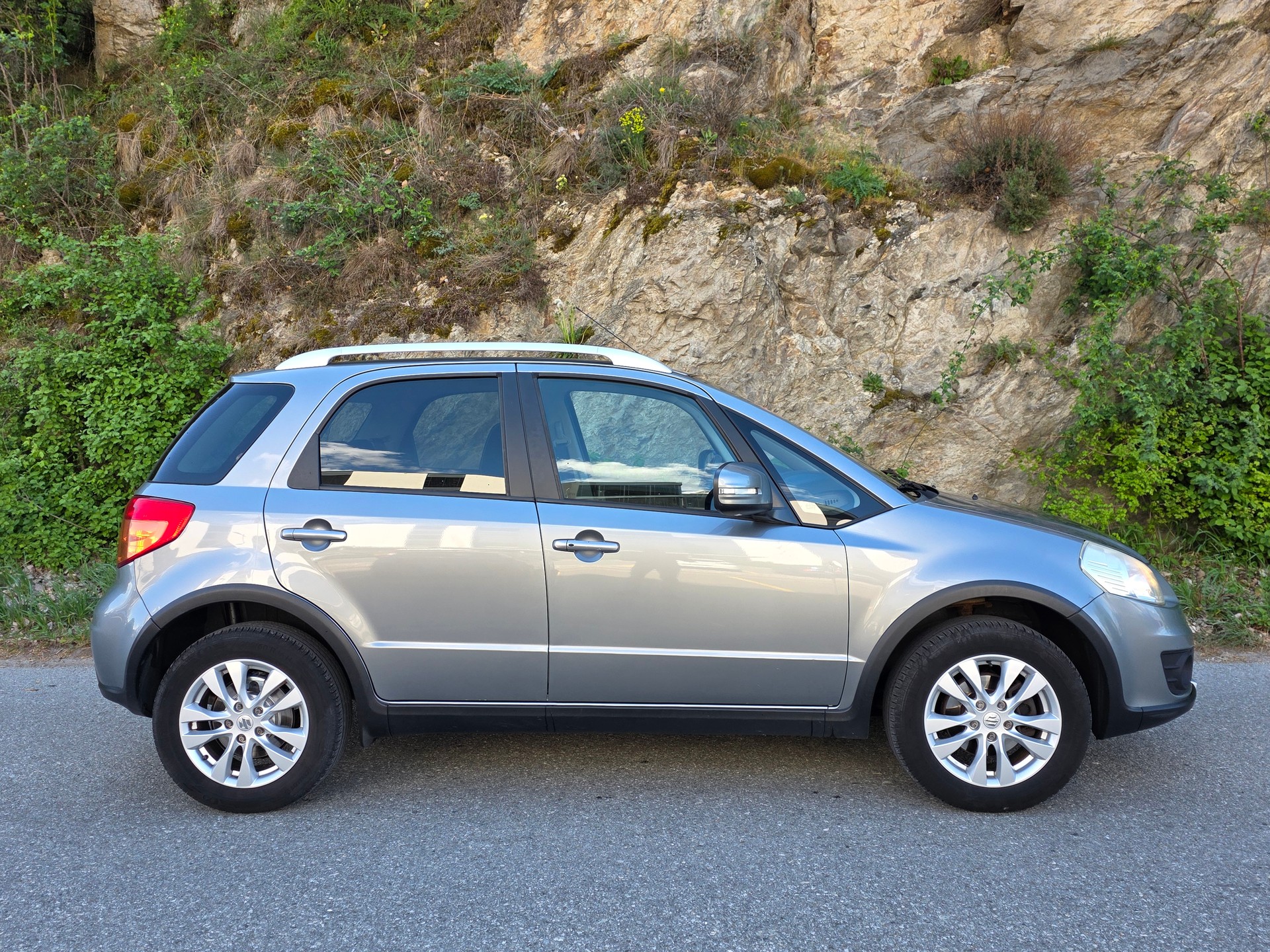 SUZUKI SX4 1.6 16V GL Top Piz Sulai 4WD-image-4