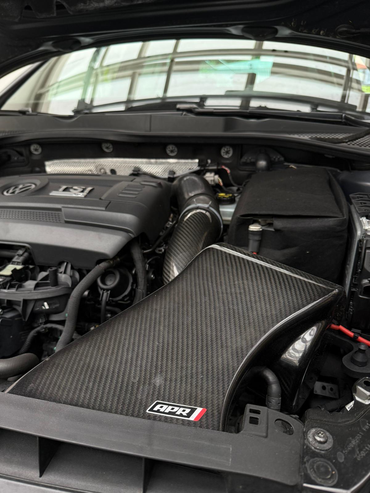 VW Golf 2.0 TSI R 4Motion DSG *APR Kit*-image-13