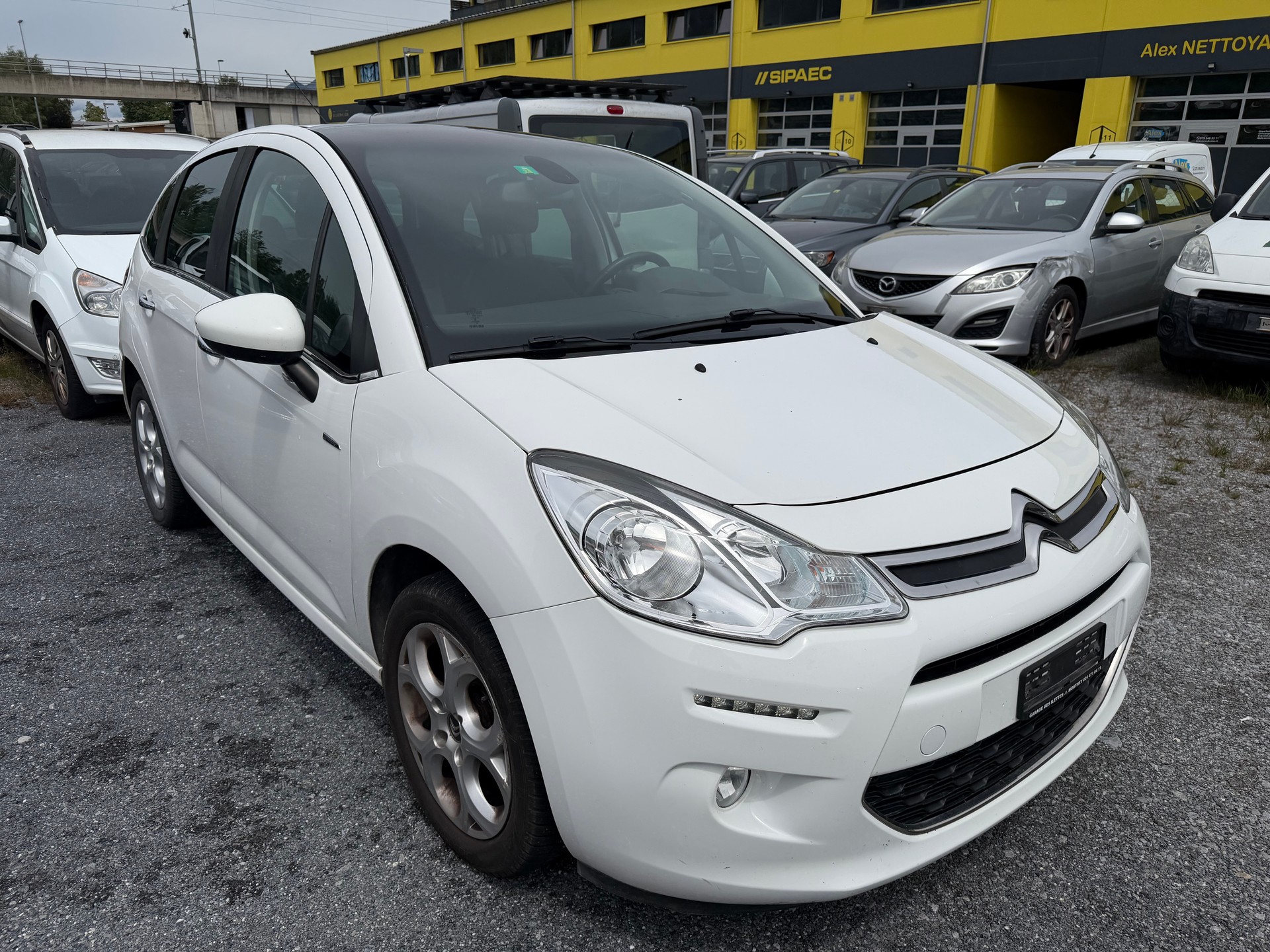 CITROEN C3 1.2i Exclusive-image-2