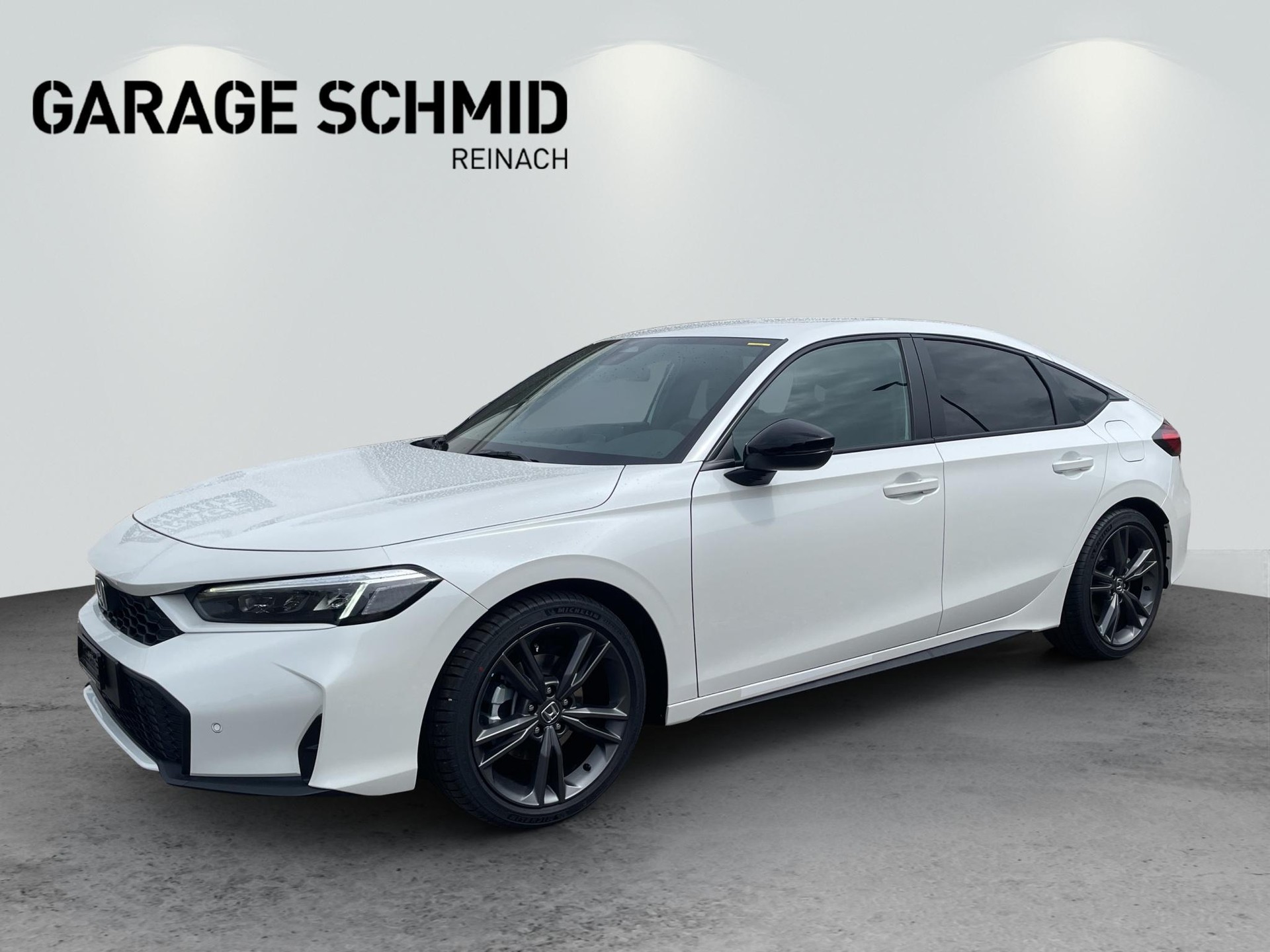 HONDA Civic 2.0 i-MMD Sport-showroom-element-2