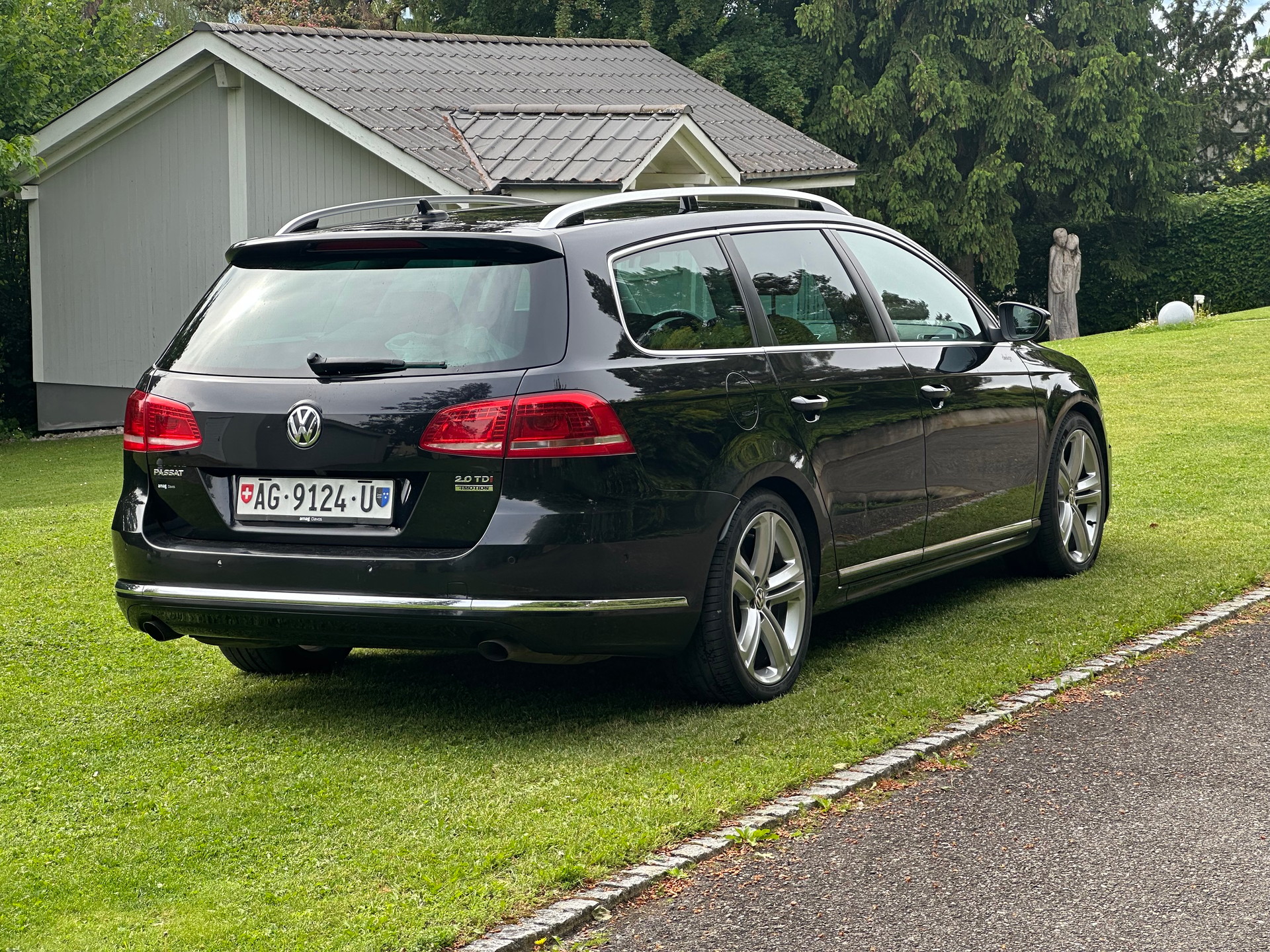 VW Passat Variant 2.0 TDI BMT Design 4M DSG-image-5