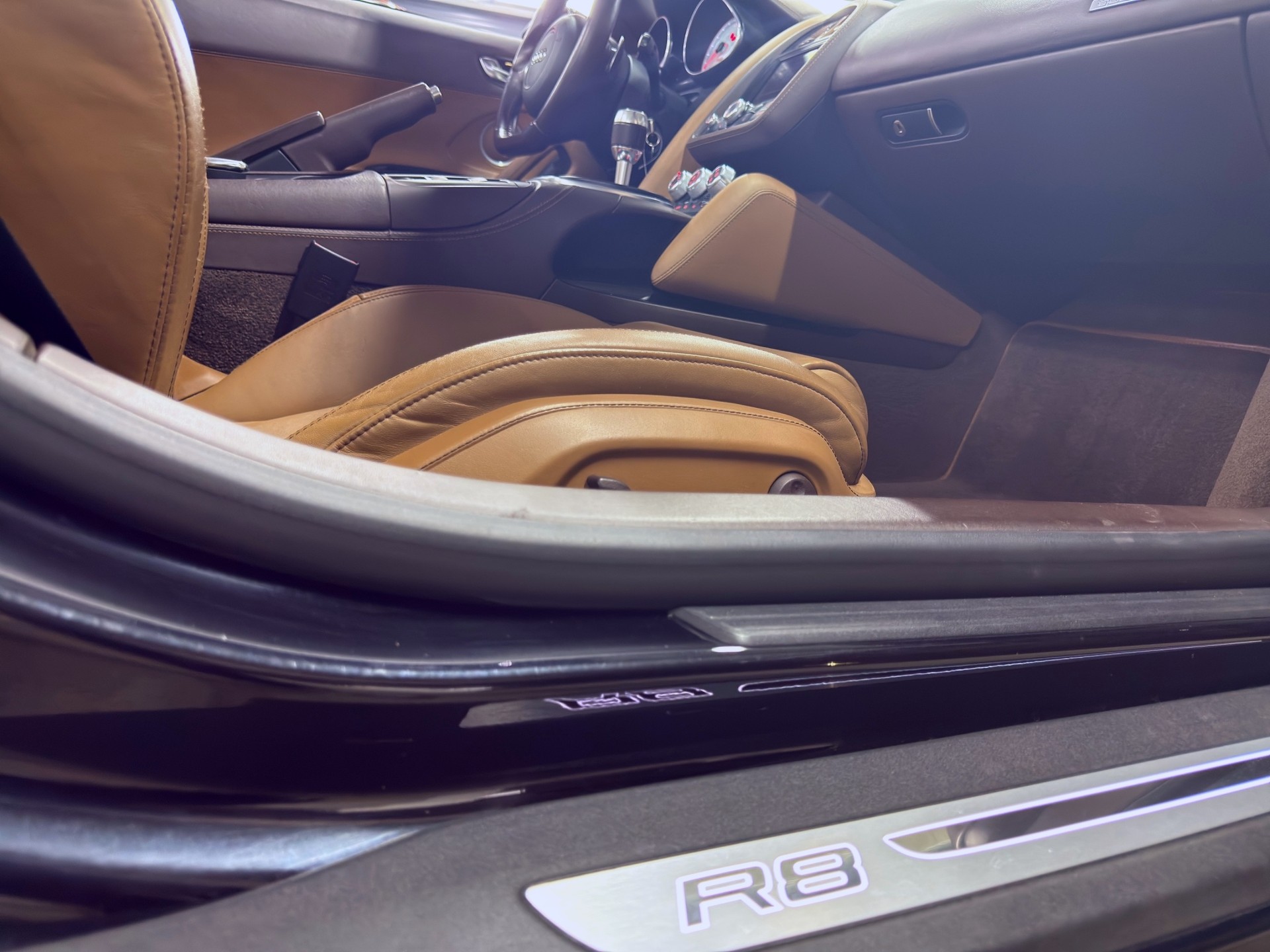 AUDI R8 Spyder 5.2 R-Tronic-image-20