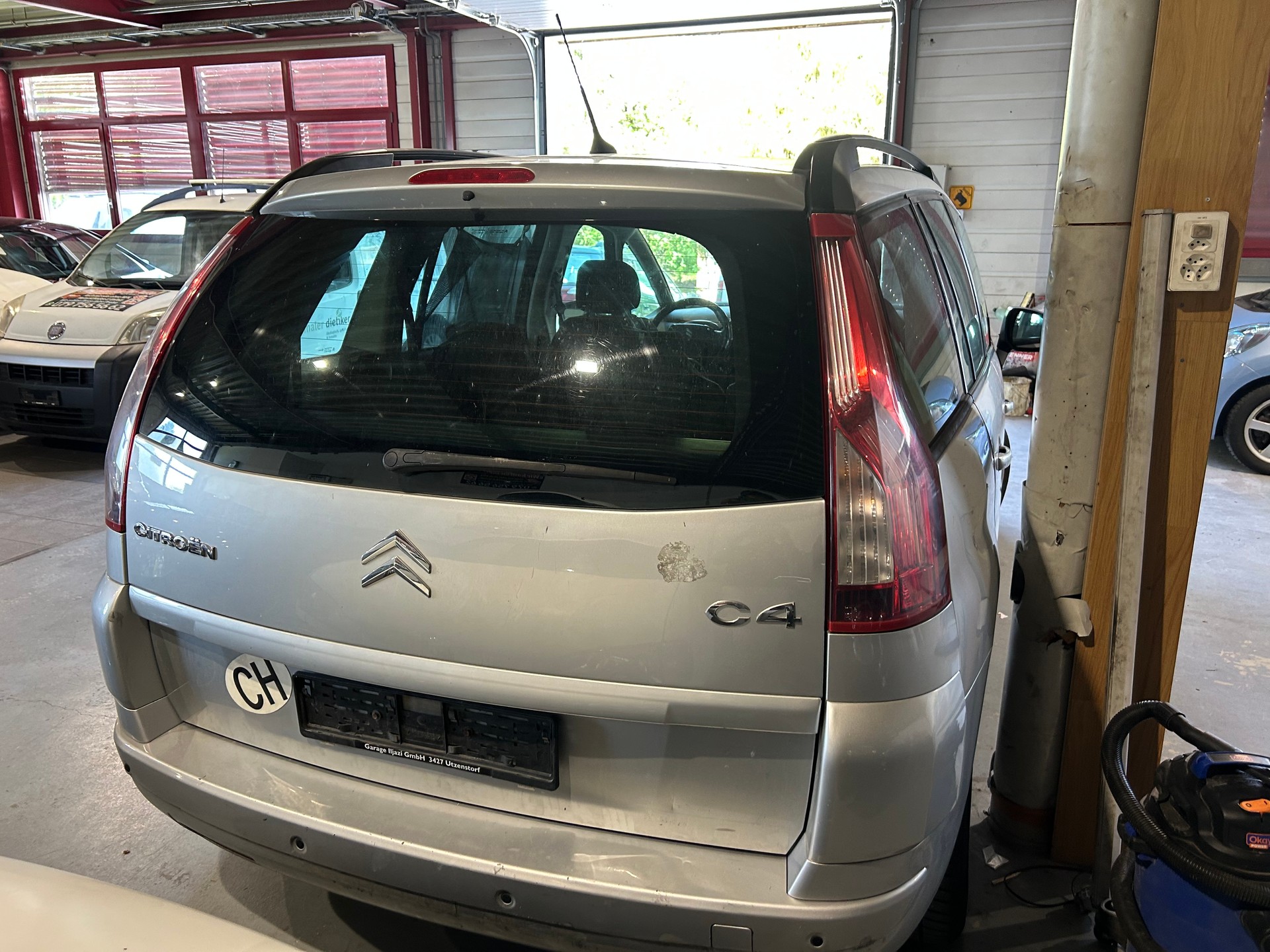 CITROEN Grand C4 Picasso 1.6 HDI 16V Dynamique BMP6-image-6