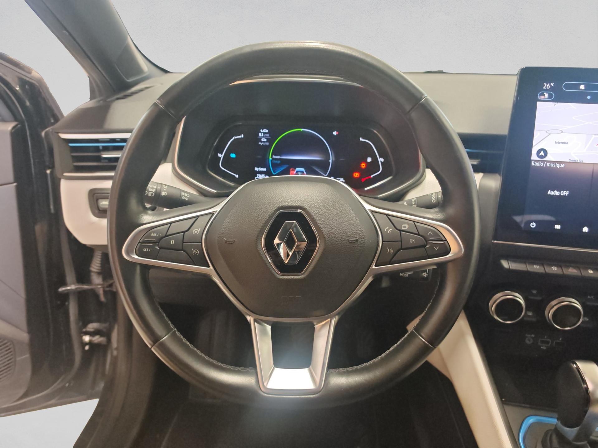 RENAULT Clio 1.6 E-Tech Edition One-image-9