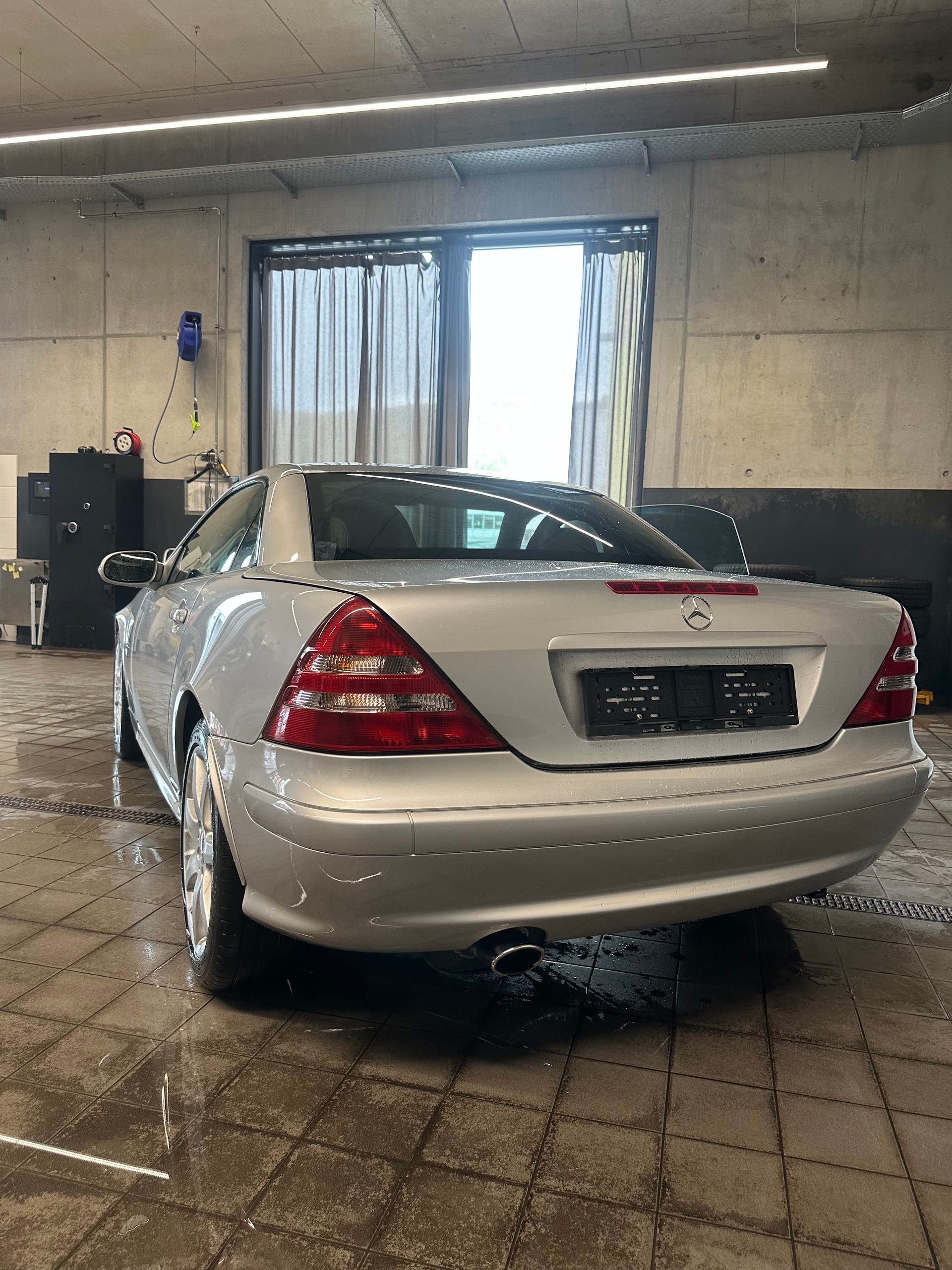 MERCEDES-BENZ SLK 230 Kompressor Special Edition-image-3