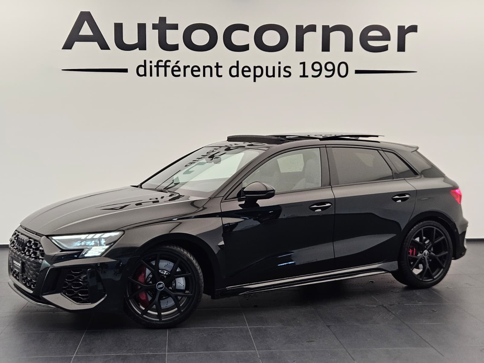 AUDI RS3 Sportback 2.5 TSI quattro S-tronic-image-0