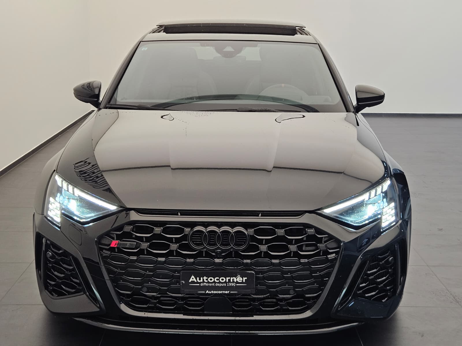 AUDI RS3 Sportback 2.5 TSI quattro S-tronic-image-3