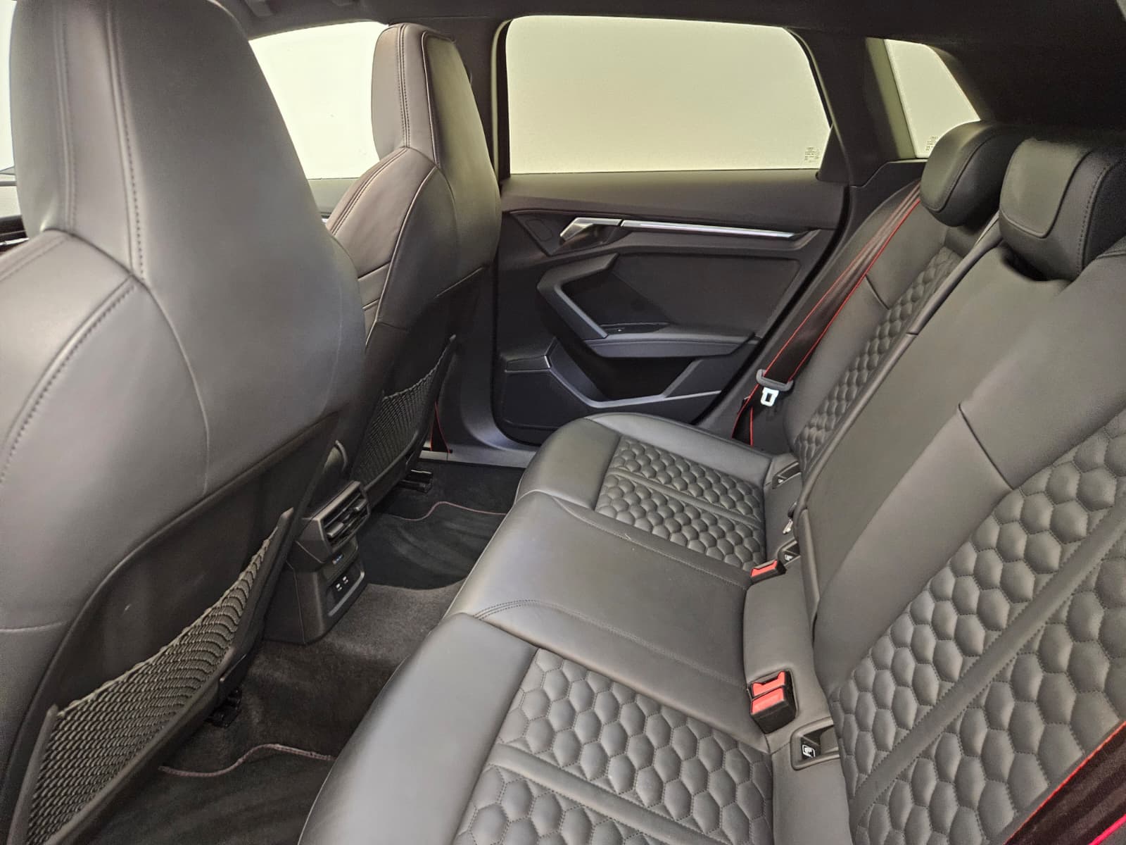 AUDI RS3 Sportback 2.5 TSI quattro S-tronic-image-12