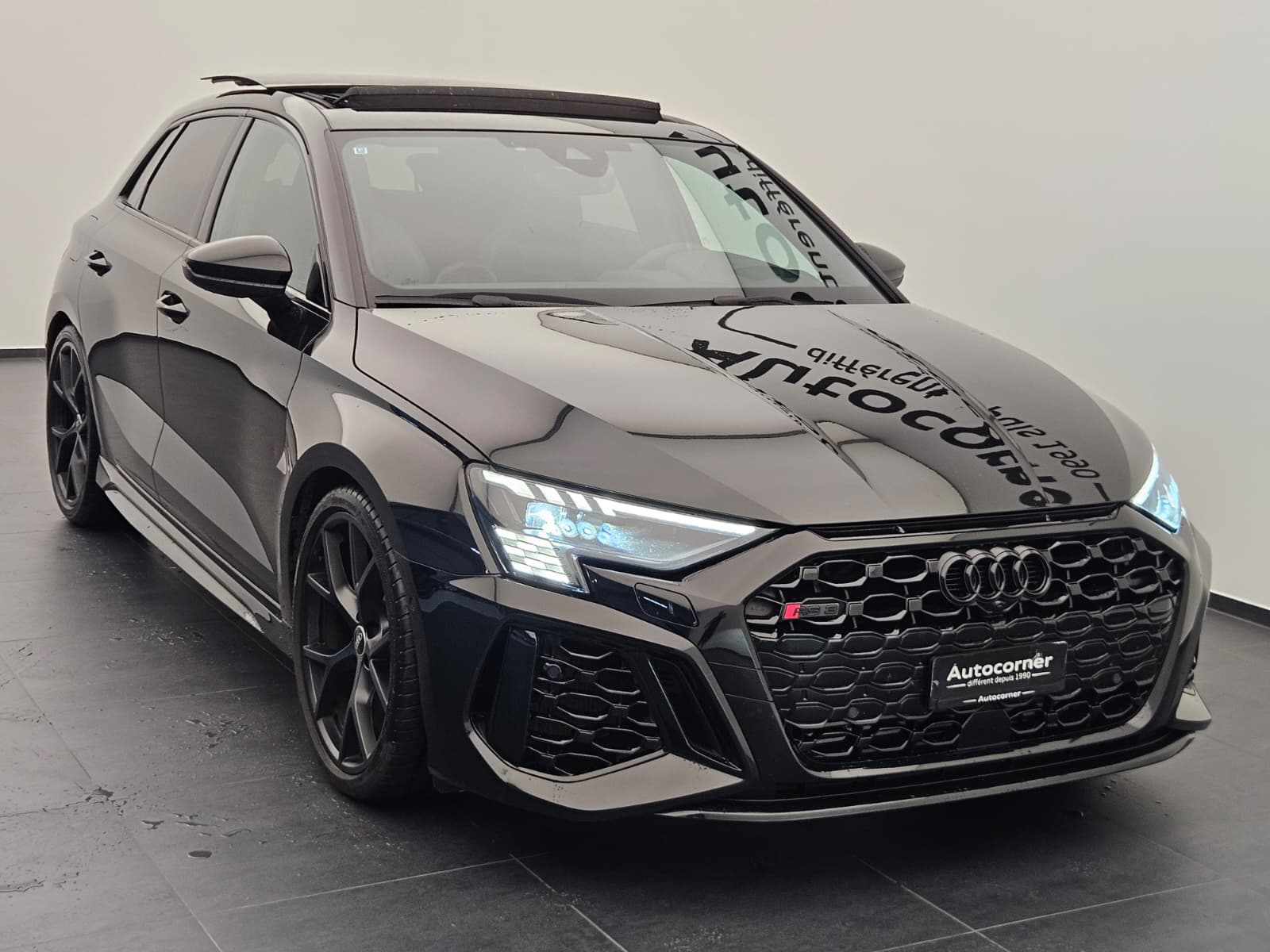 AUDI RS3 Sportback 2.5 TSI quattro S-tronic-image-4