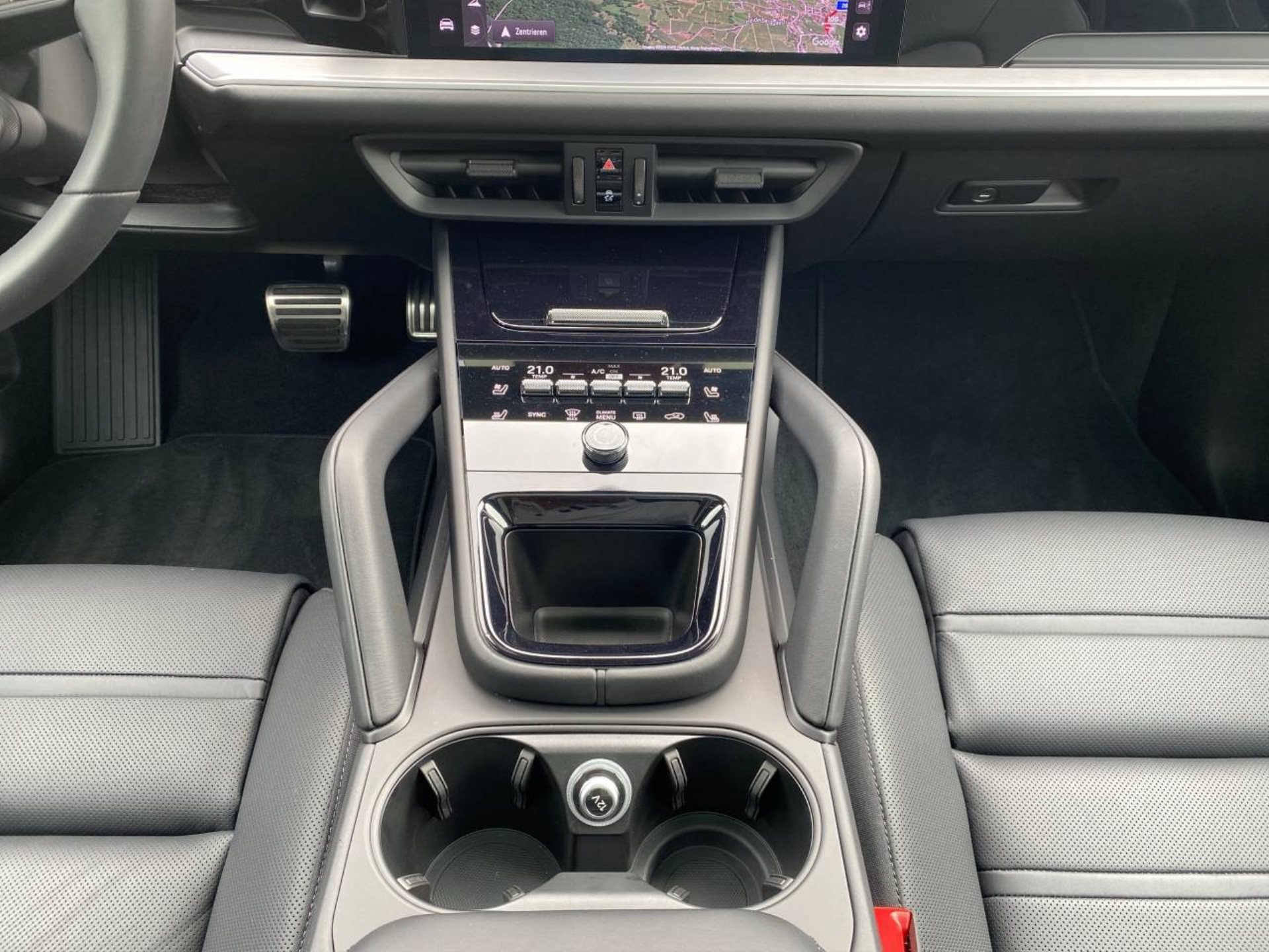 PORSCHE Cayenne S E-Hybrid-image-17