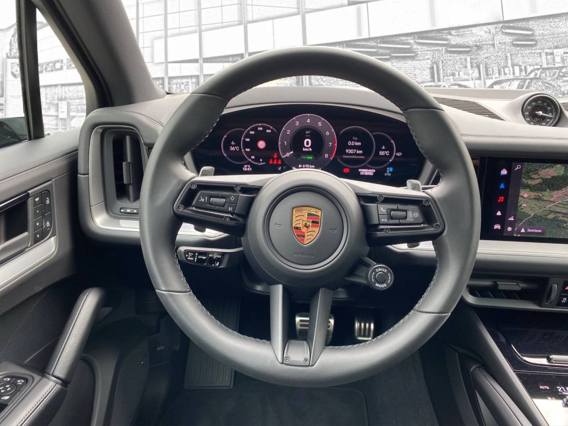 PORSCHE Cayenne S E-Hybrid-image-4