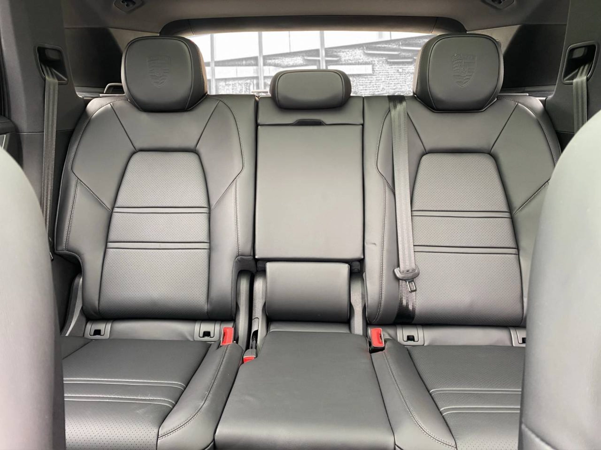 PORSCHE Cayenne S E-Hybrid-image-19