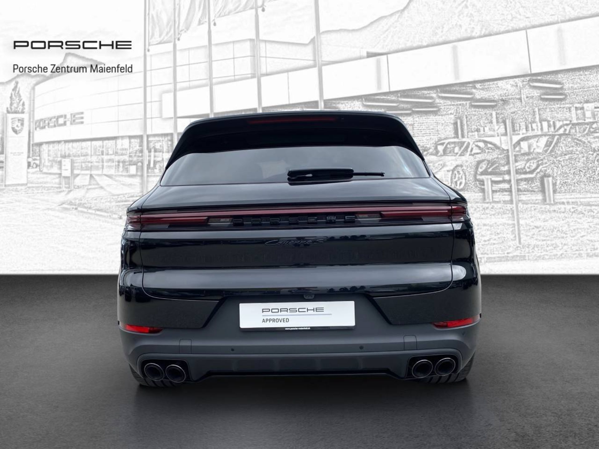 PORSCHE Cayenne S E-Hybrid-showroom-element-1