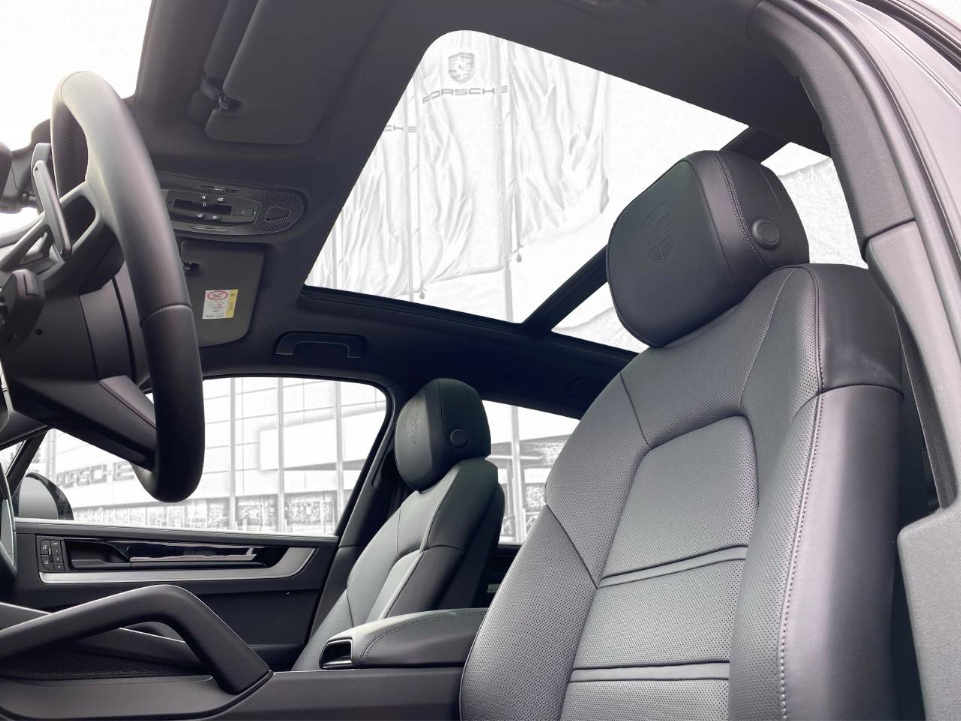 PORSCHE Cayenne S E-Hybrid-image-18
