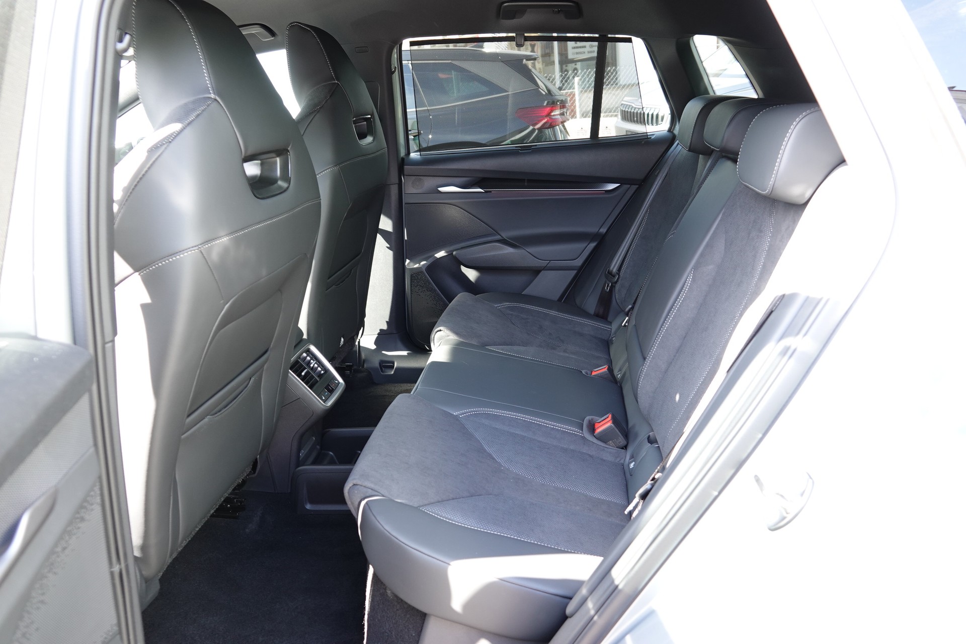 SKODA Elroq 85 SportLine 4x4-image-15