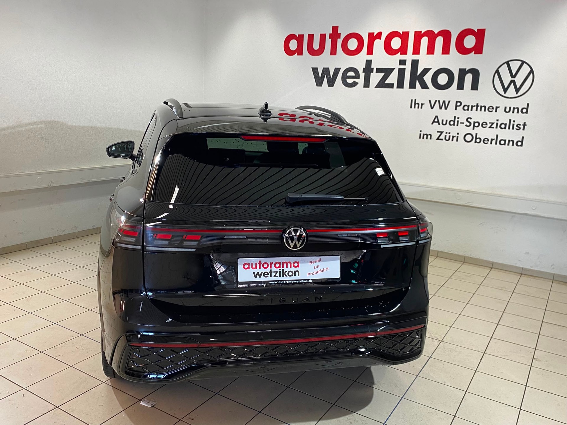 VW Tiguan 1.5 TSI evo2 eHybrid R-Line DSG-image-3