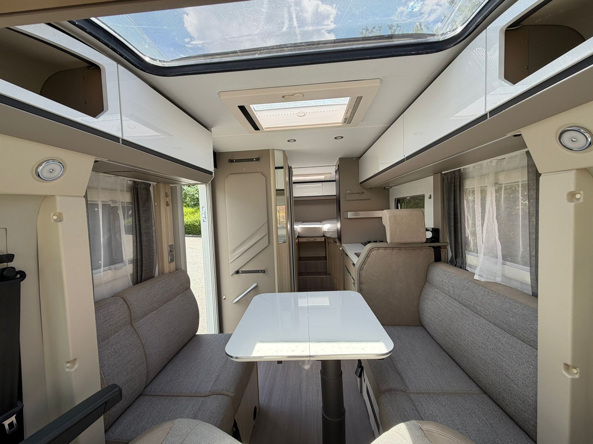 ADRIA Adria Compact Plus DL – 160 PS Automat | Längsbetten | 24M Garantie | Face-to-Face-image-11