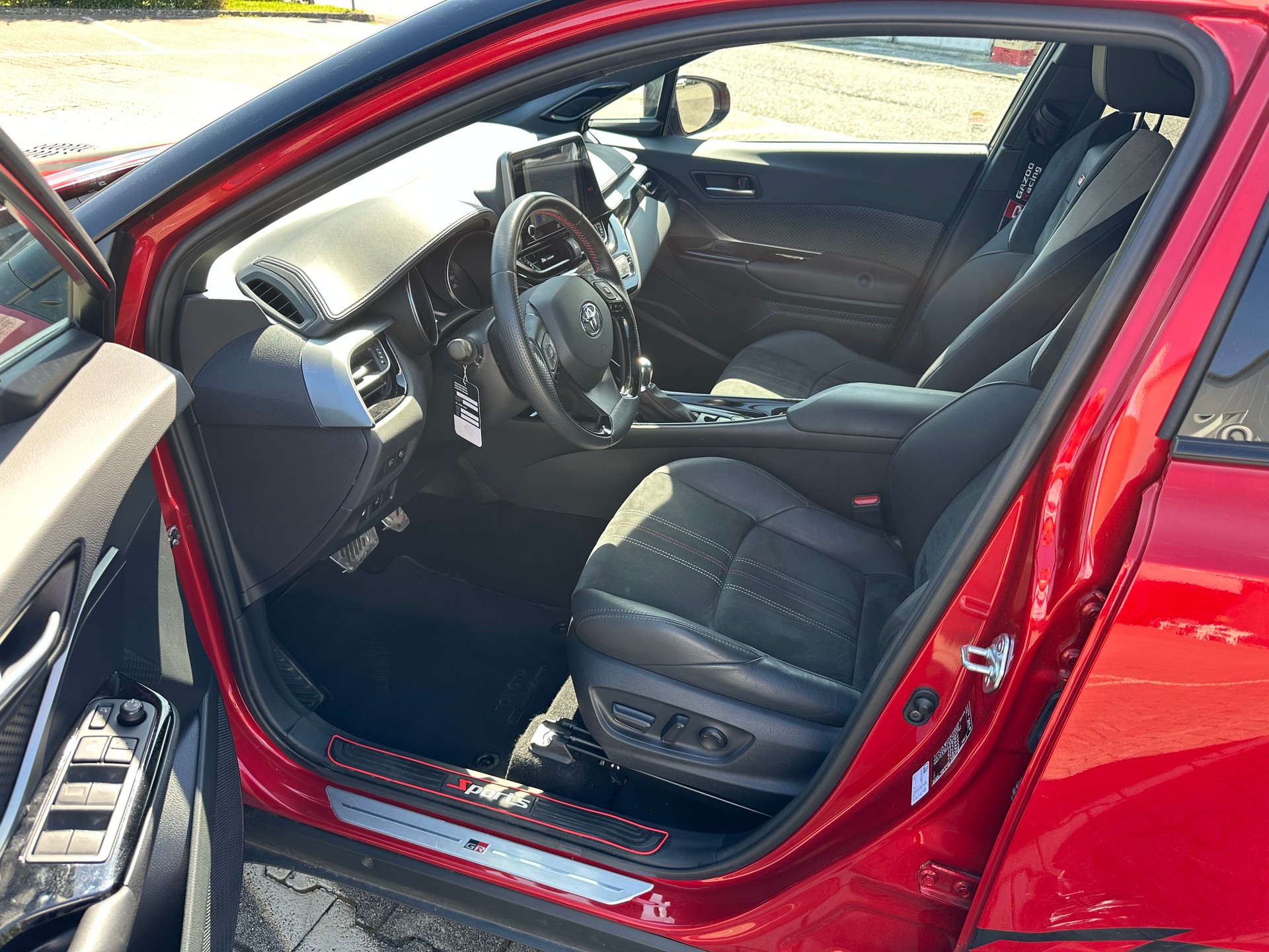 TOYOTA C-HR 2.0 HSD CVT GR Sport-image-12