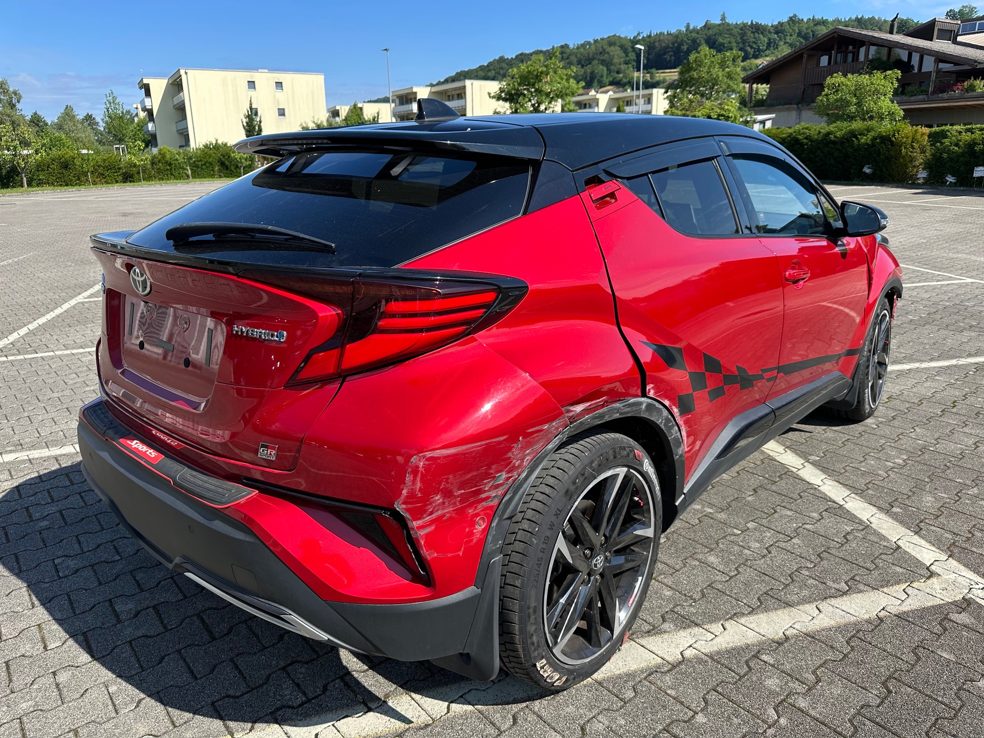 TOYOTA C-HR 2.0 HSD CVT GR Sport-image-3