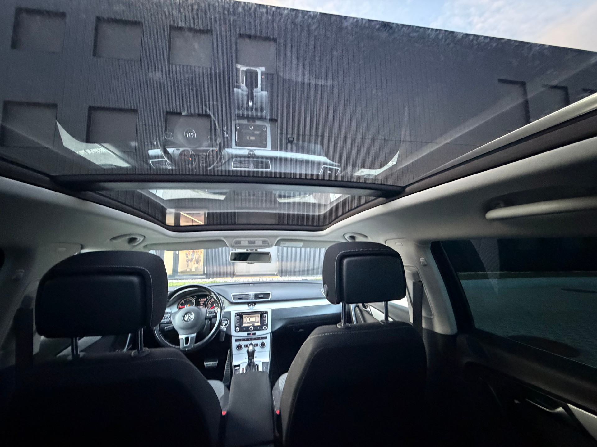 VW Passat Alltrack 2.0 TDI BMT 4Motion DSG-image-15