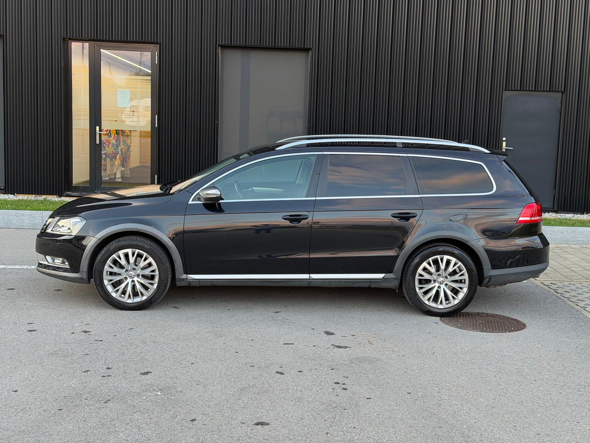 VW Passat Alltrack 2.0 TDI BMT 4Motion DSG-image-3