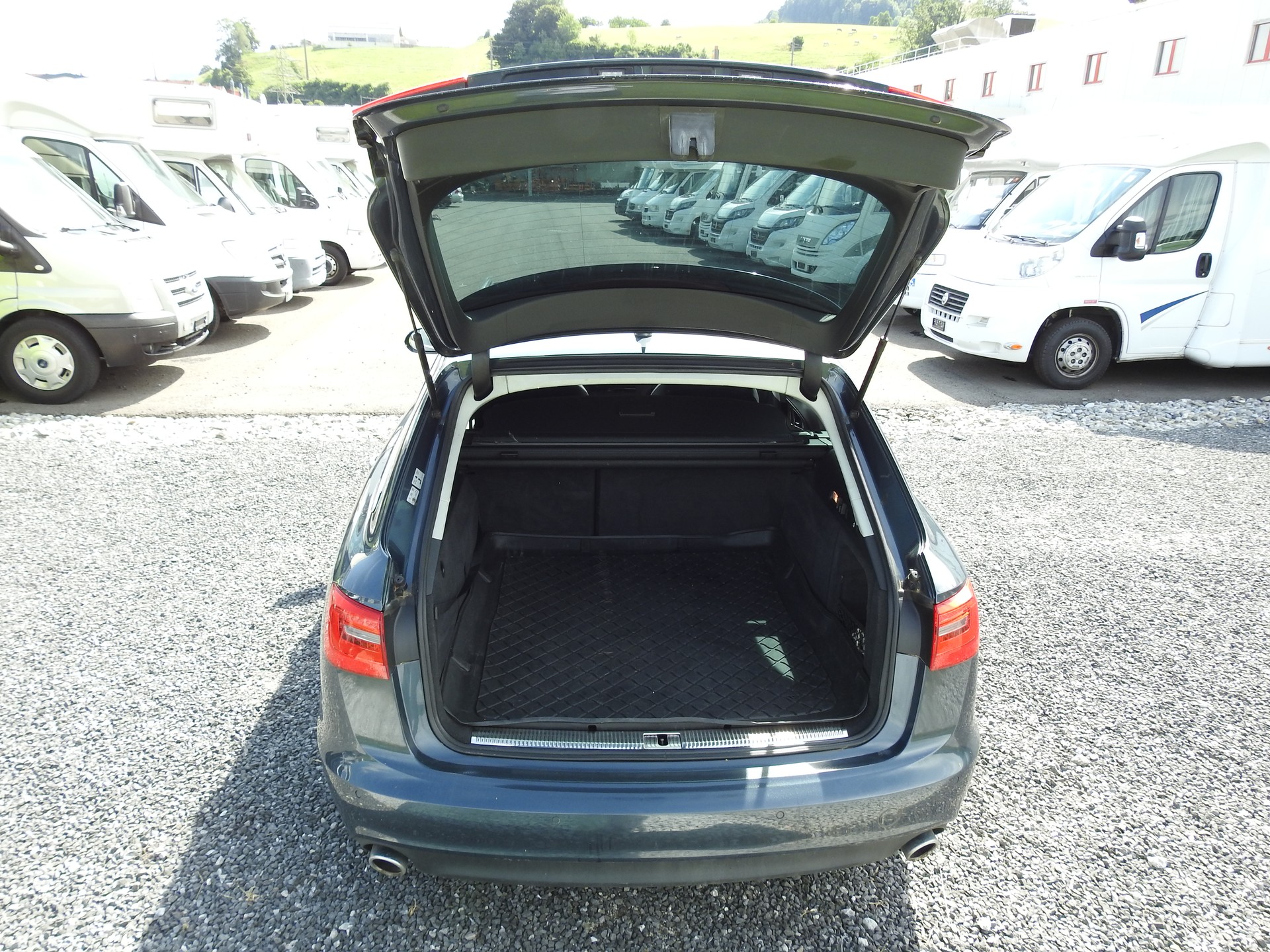 AUDI A6 Avant 3.0 TDI V6 quattro S-tronic-image-12