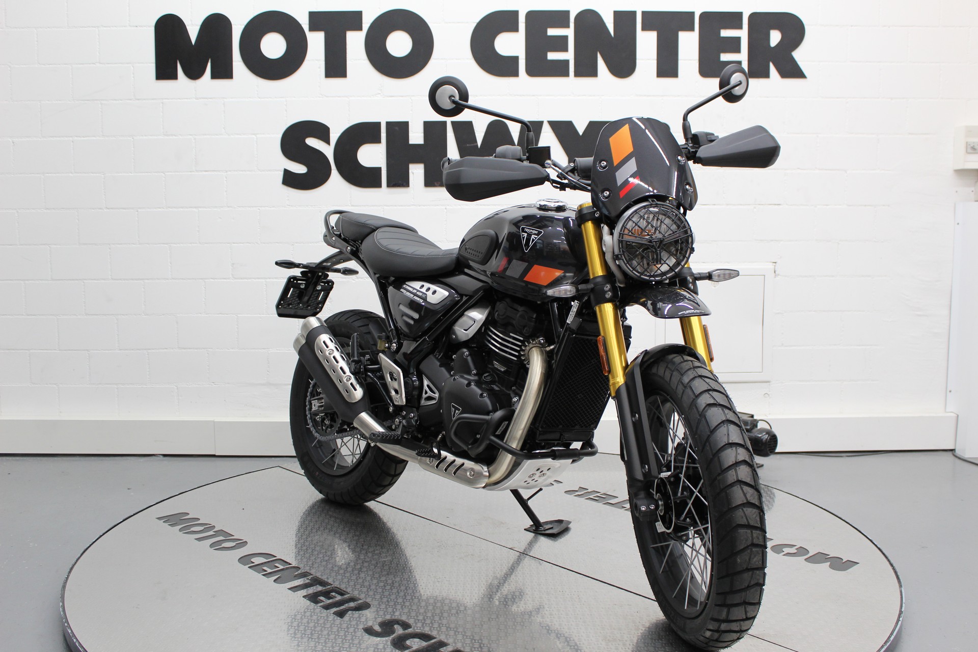 TRIUMPH Scrambler 400 XC-showroom-element-1