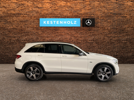 MERCEDES-BENZ GLC 300 e 4Matic-image-2