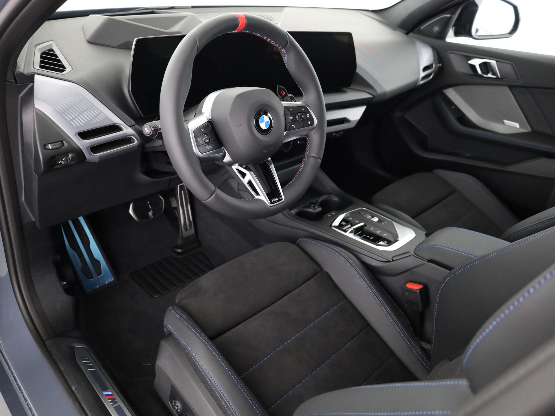 BMW M135i xDrive-image-8