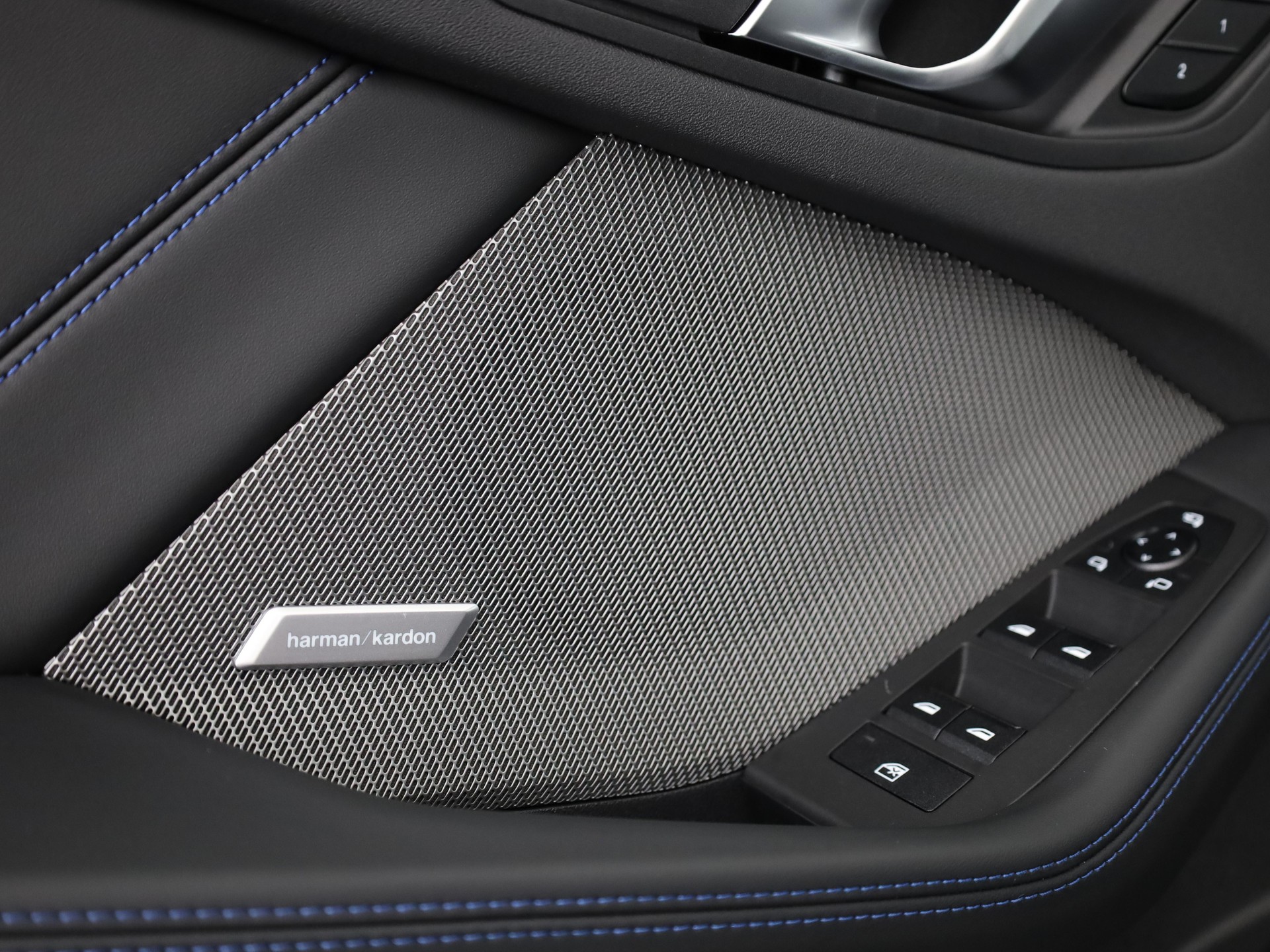 BMW M135i xDrive-image-10