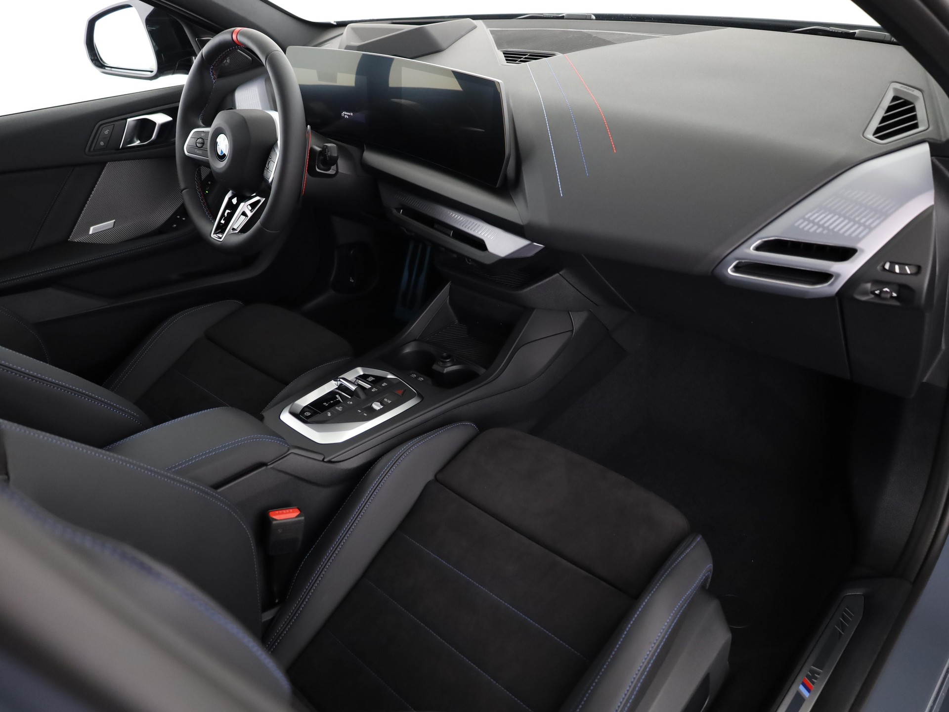 BMW M135i xDrive-image-15