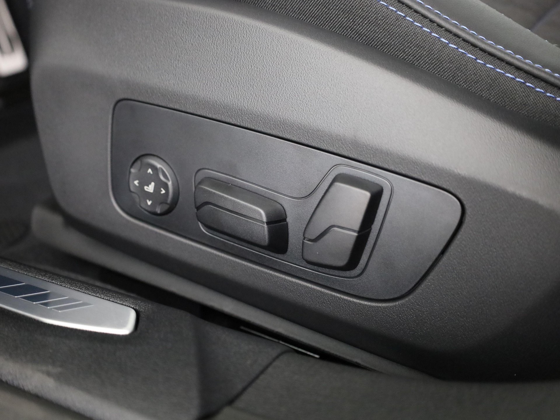 BMW M135i xDrive-image-11