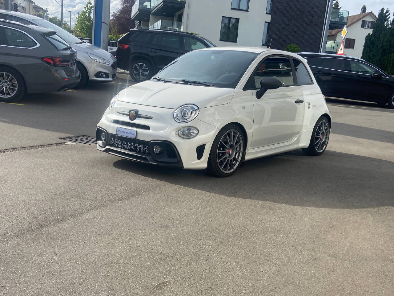 FIAT 595 Abarth 1.4 T-Jet 180 Competizione-image-2