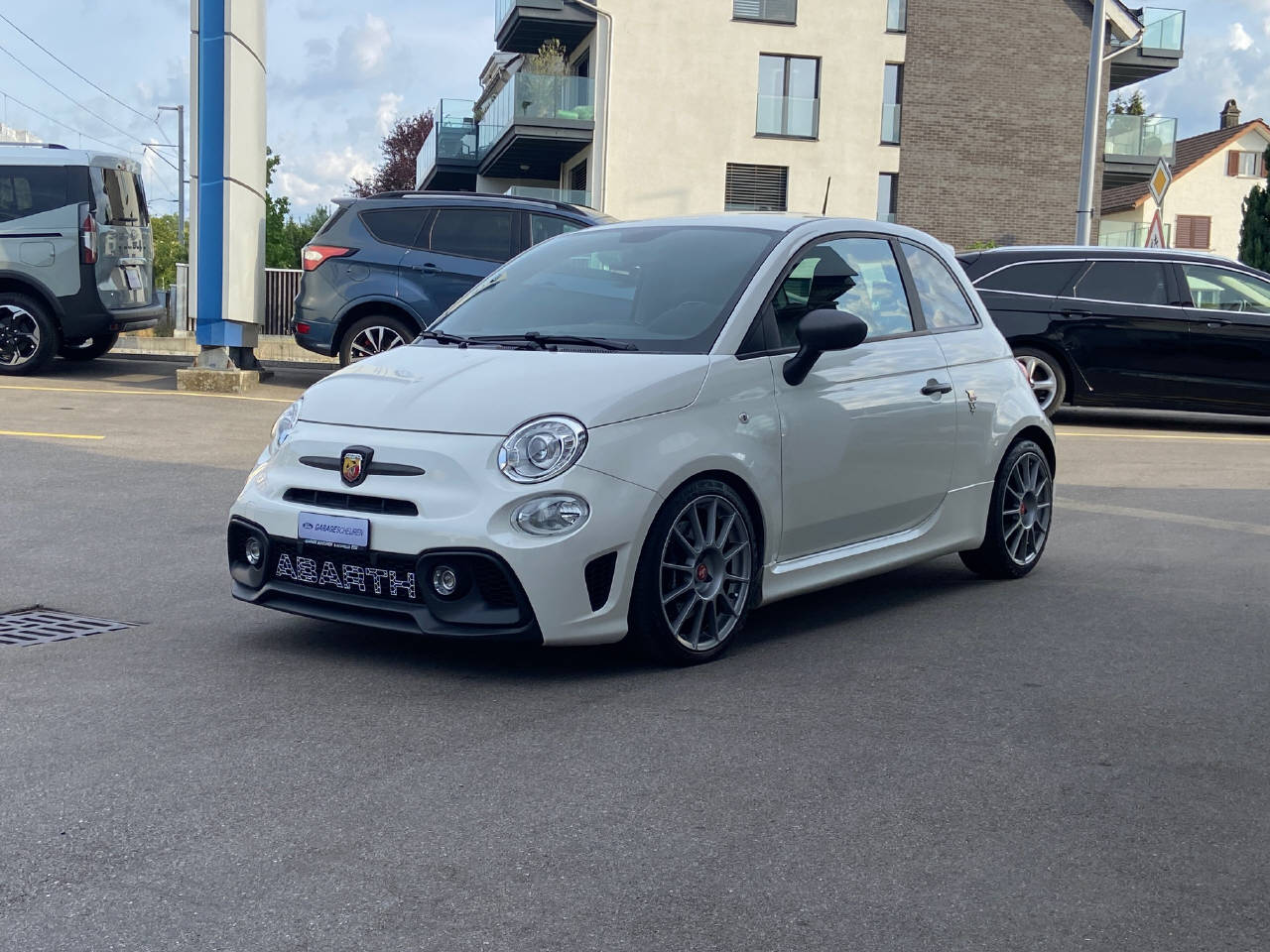 FIAT 595 Abarth 1.4 T-Jet 180 Competizione-image-2