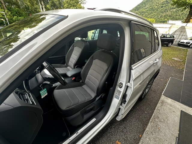 VW Tiguan 2.0 TDI SCR 4Motion R LINE DSG-image-15