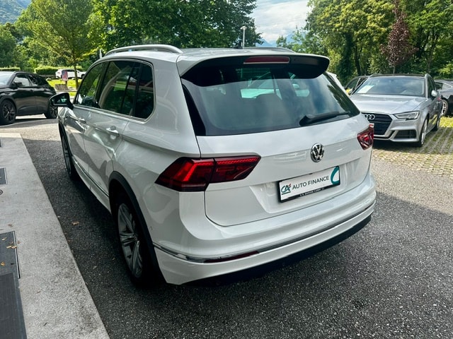 VW Tiguan 2.0 TDI SCR 4Motion R LINE DSG-image-4