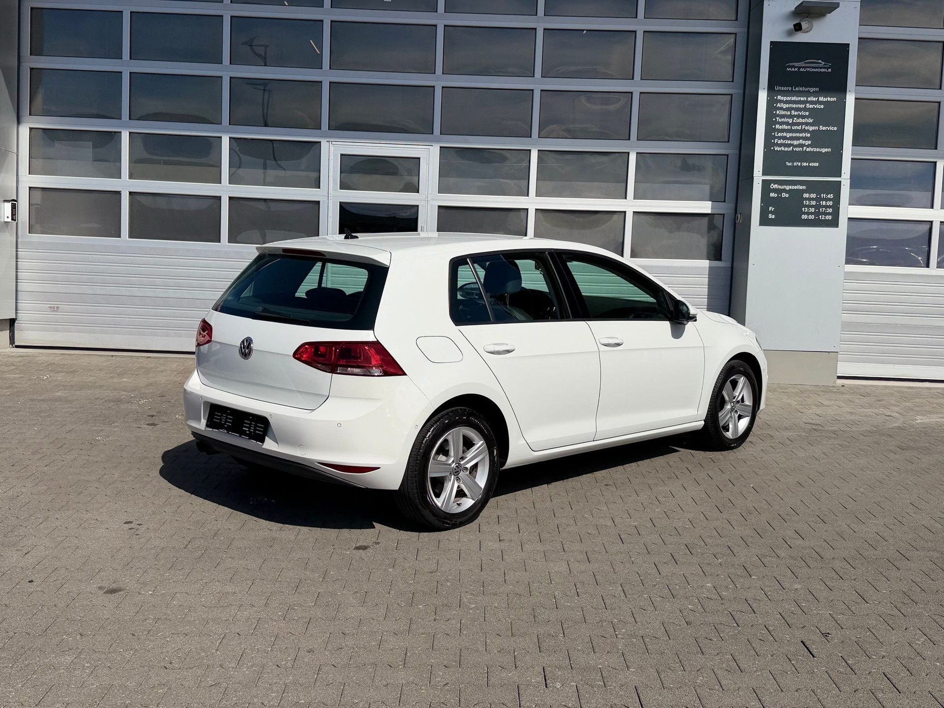 VW Golf 1.4 TSI Trendline DSG-image-5
