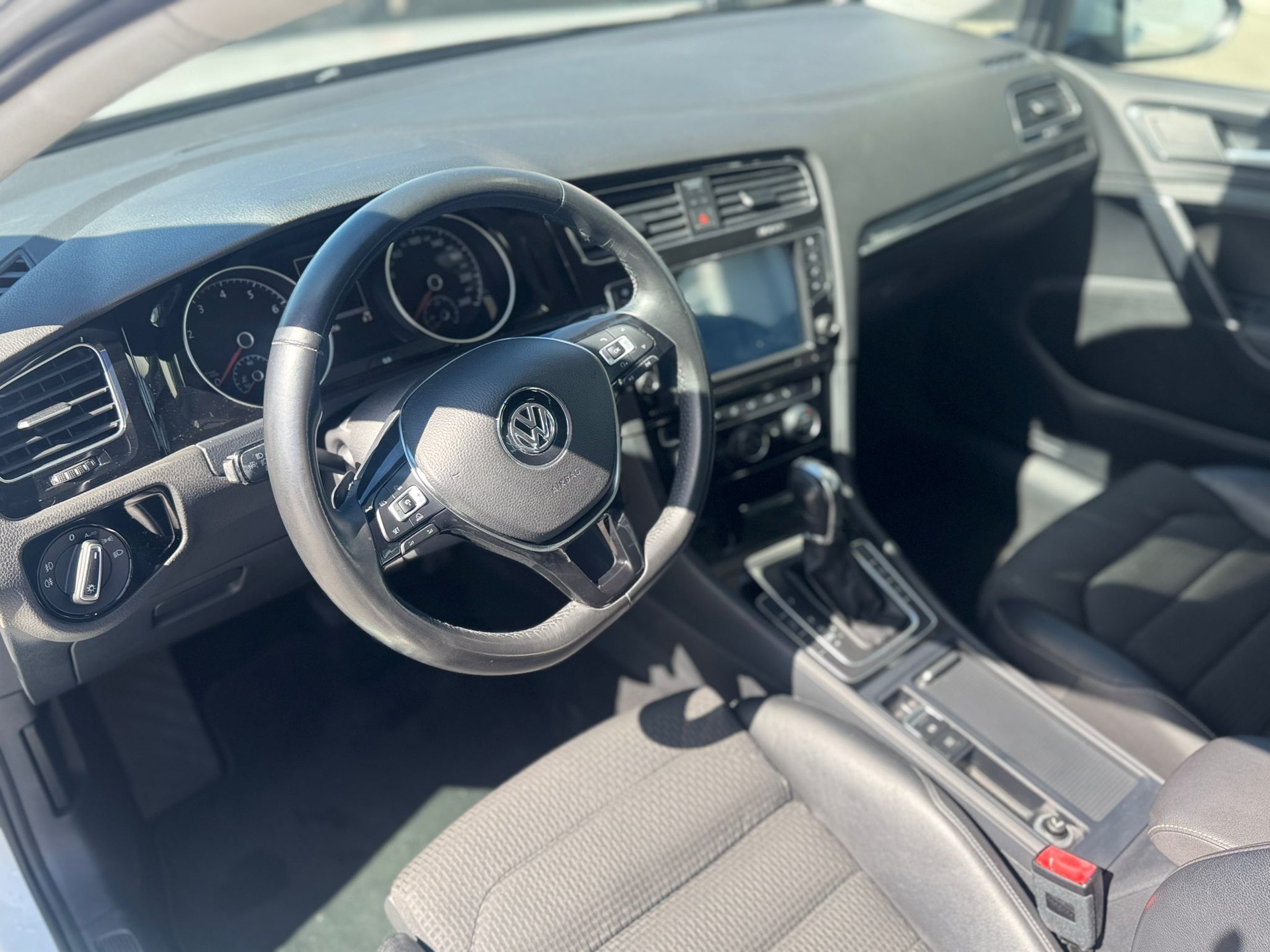 VW Golf 1.4 TSI Trendline DSG-image-7