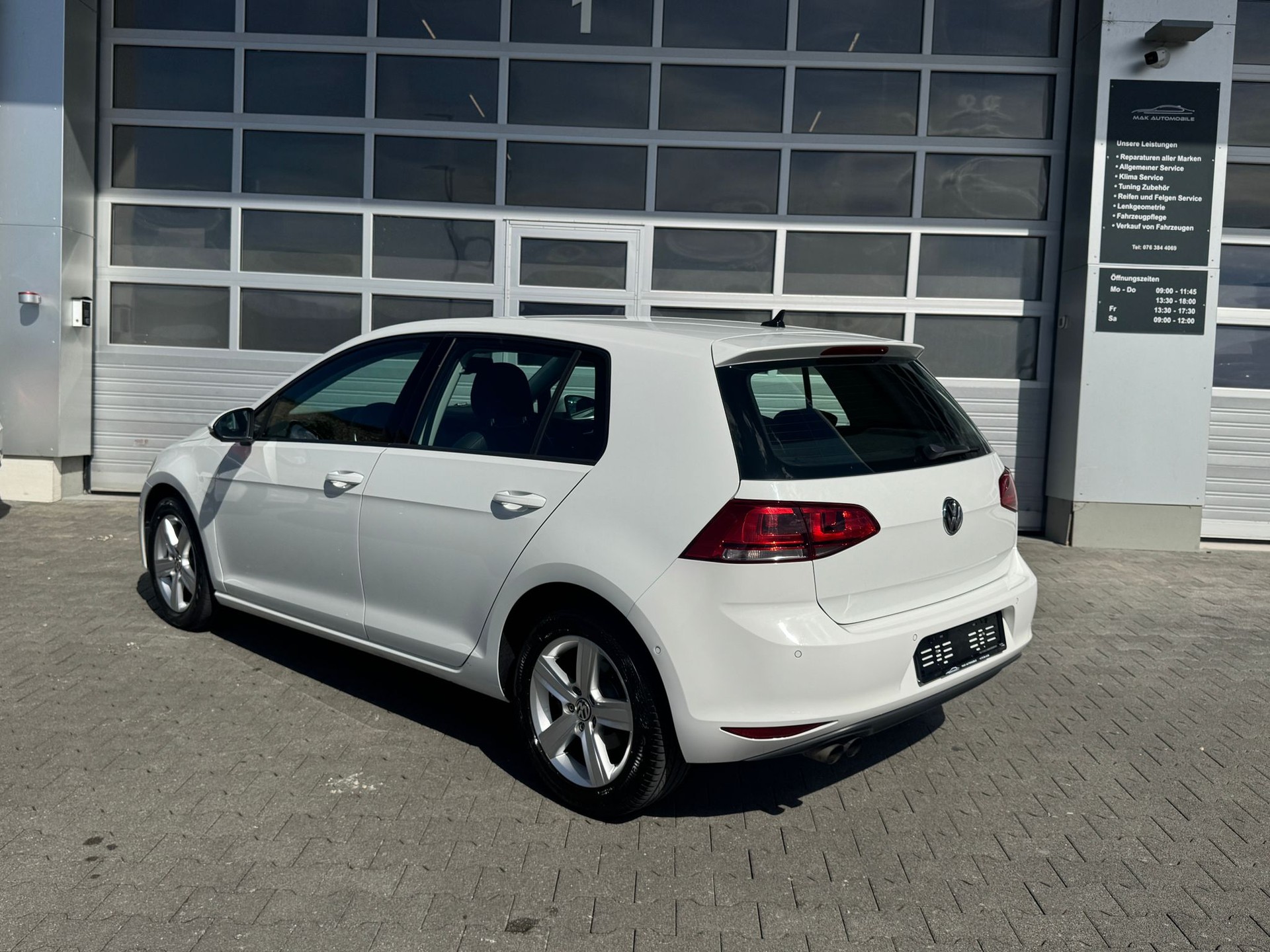 VW Golf 1.4 TSI Trendline DSG-image-4