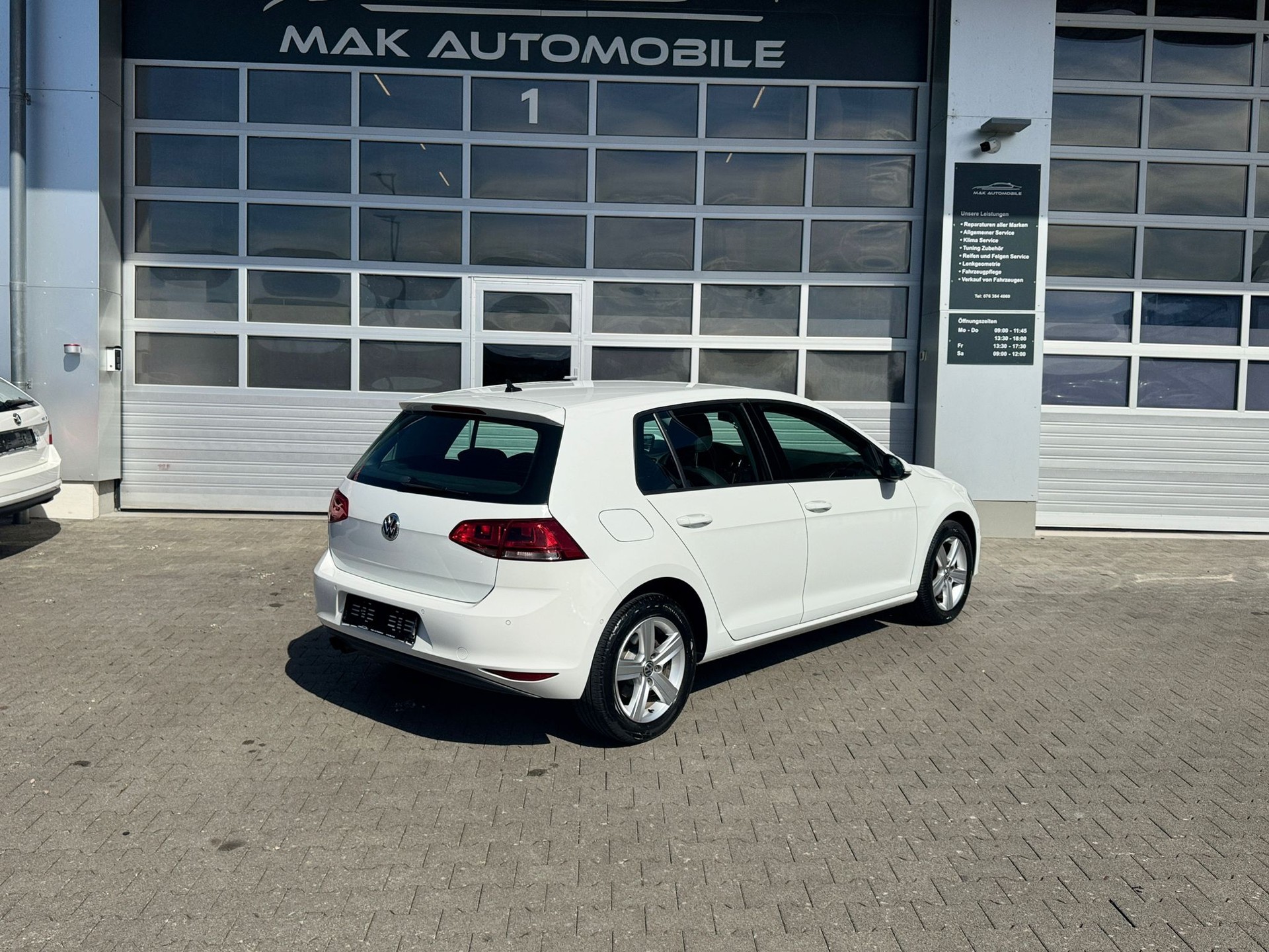 VW Golf 1.4 TSI Trendline DSG-image-6