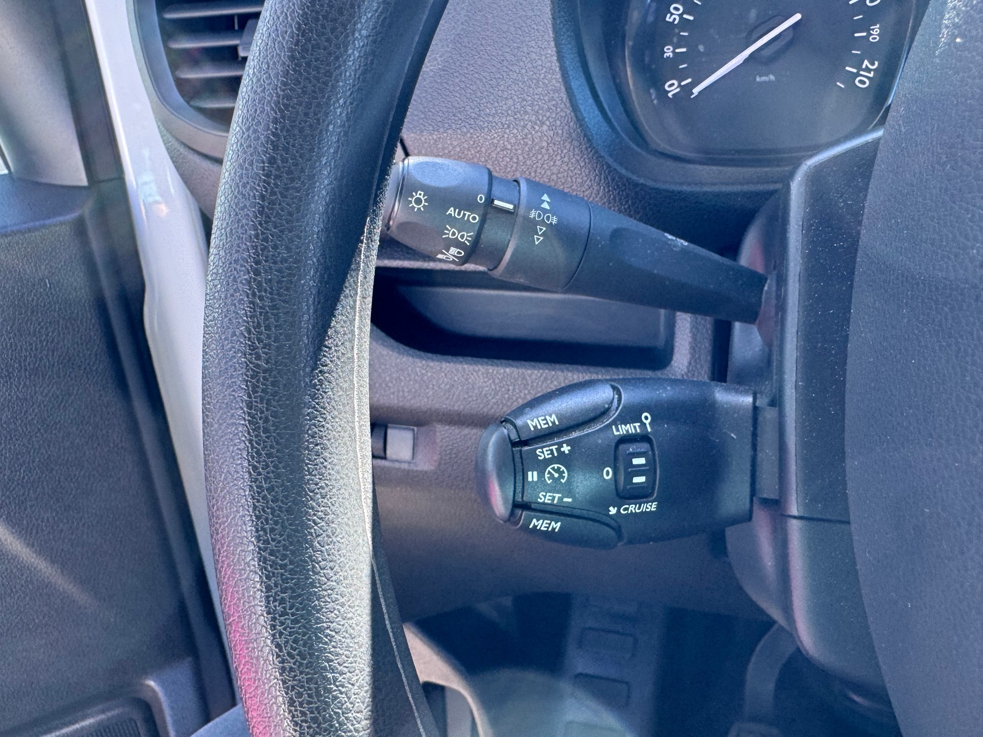 FIAT Scudo 1.5 MJ L2+1033 kg Nutzlast+3 Plätzer+Schiebetüre rechts+Flügeltüren 180°+NAVI+Rückfahrkamera+Tempomat+-image-18