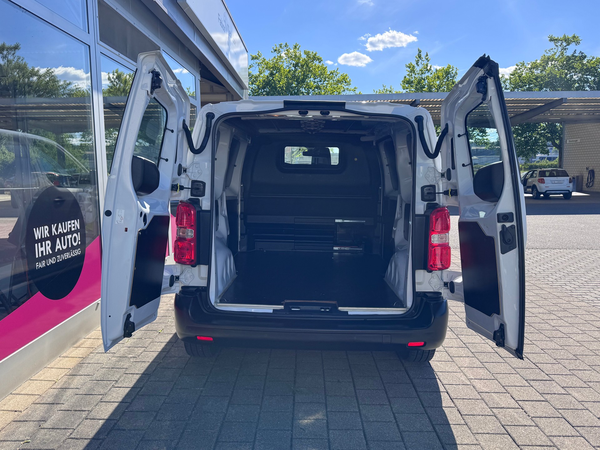 FIAT Scudo 1.5 MJ L2+1033 kg Nutzlast+3 Plätzer+Schiebetüre rechts+Flügeltüren 180°+NAVI+Rückfahrkamera+Tempomat+-image-12