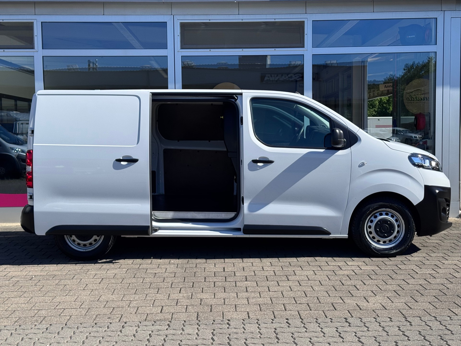 FIAT Scudo 1.5 MJ L2+1033 kg Nutzlast+3 Plätzer+Schiebetüre rechts+Flügeltüren 180°+NAVI+Rückfahrkamera+Tempomat+-image-2
