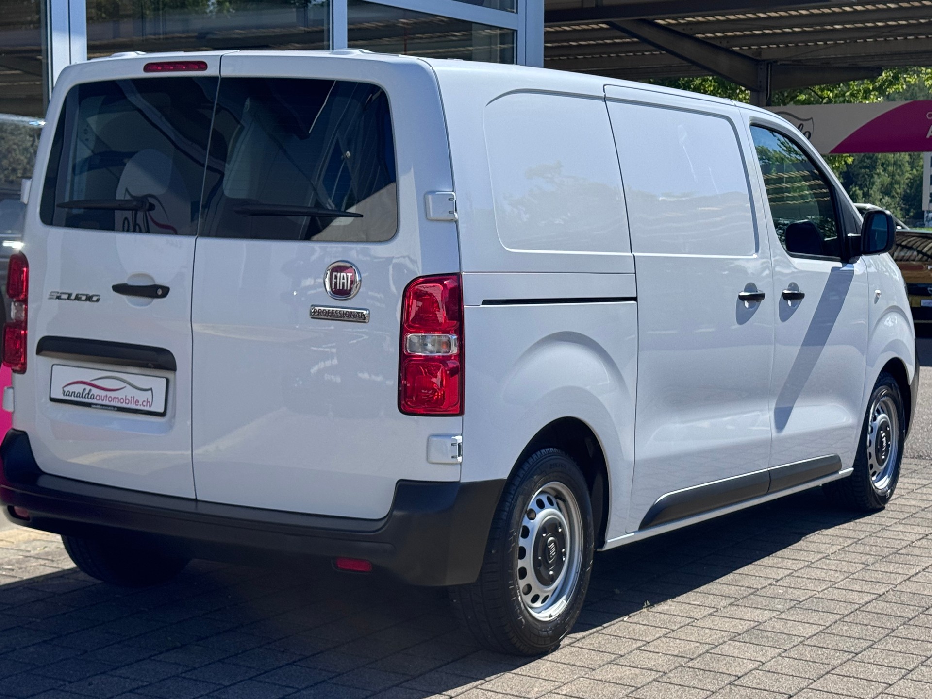 FIAT Scudo 1.5 MJ L2+1033 kg Nutzlast+3 Plätzer+Schiebetüre rechts+Flügeltüren 180°+NAVI+Rückfahrkamera+Tempomat+-image-3