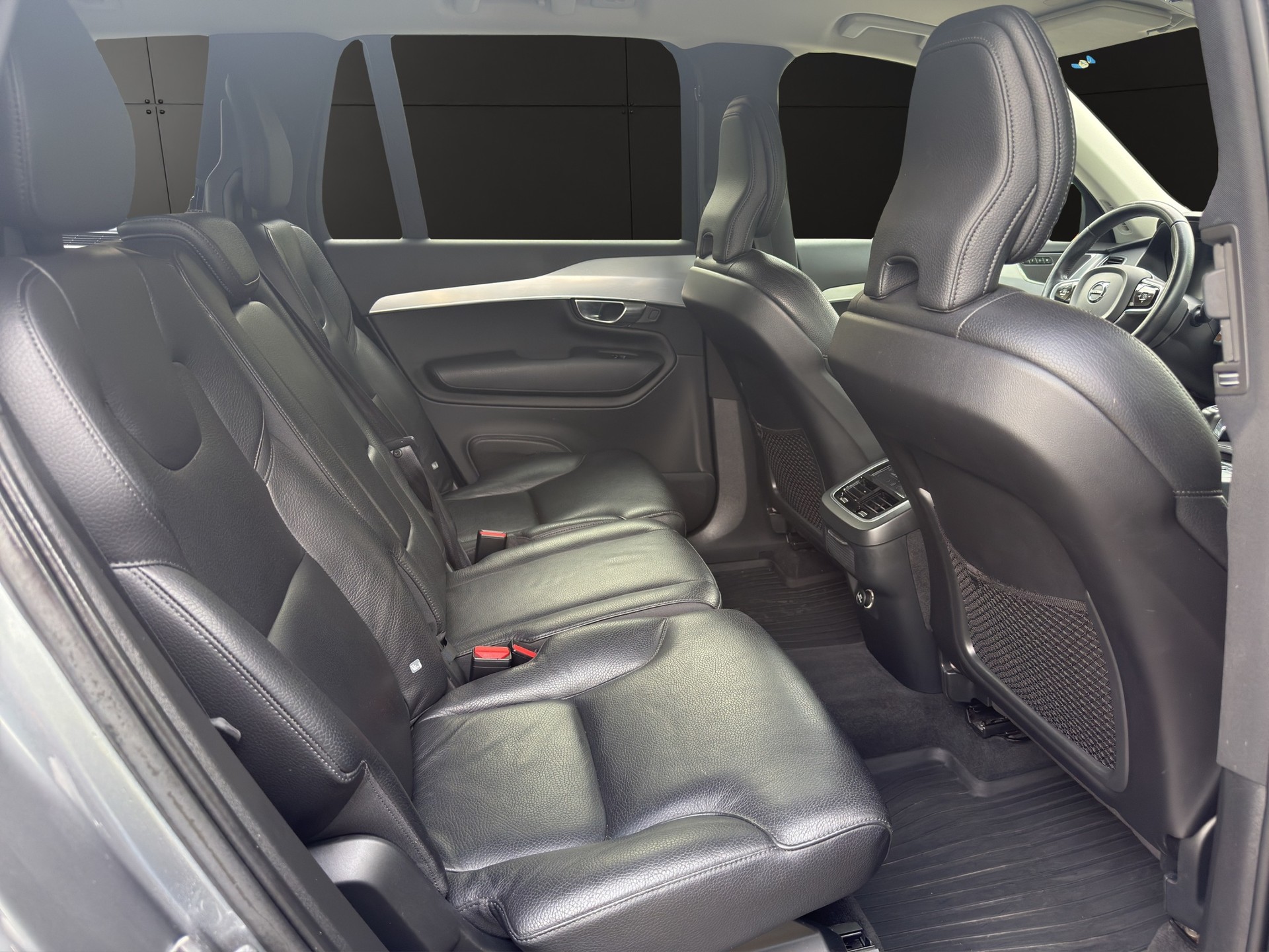 VOLVO XC90 D5 AWD Momentum Geartronic 7Plätzer-image-11